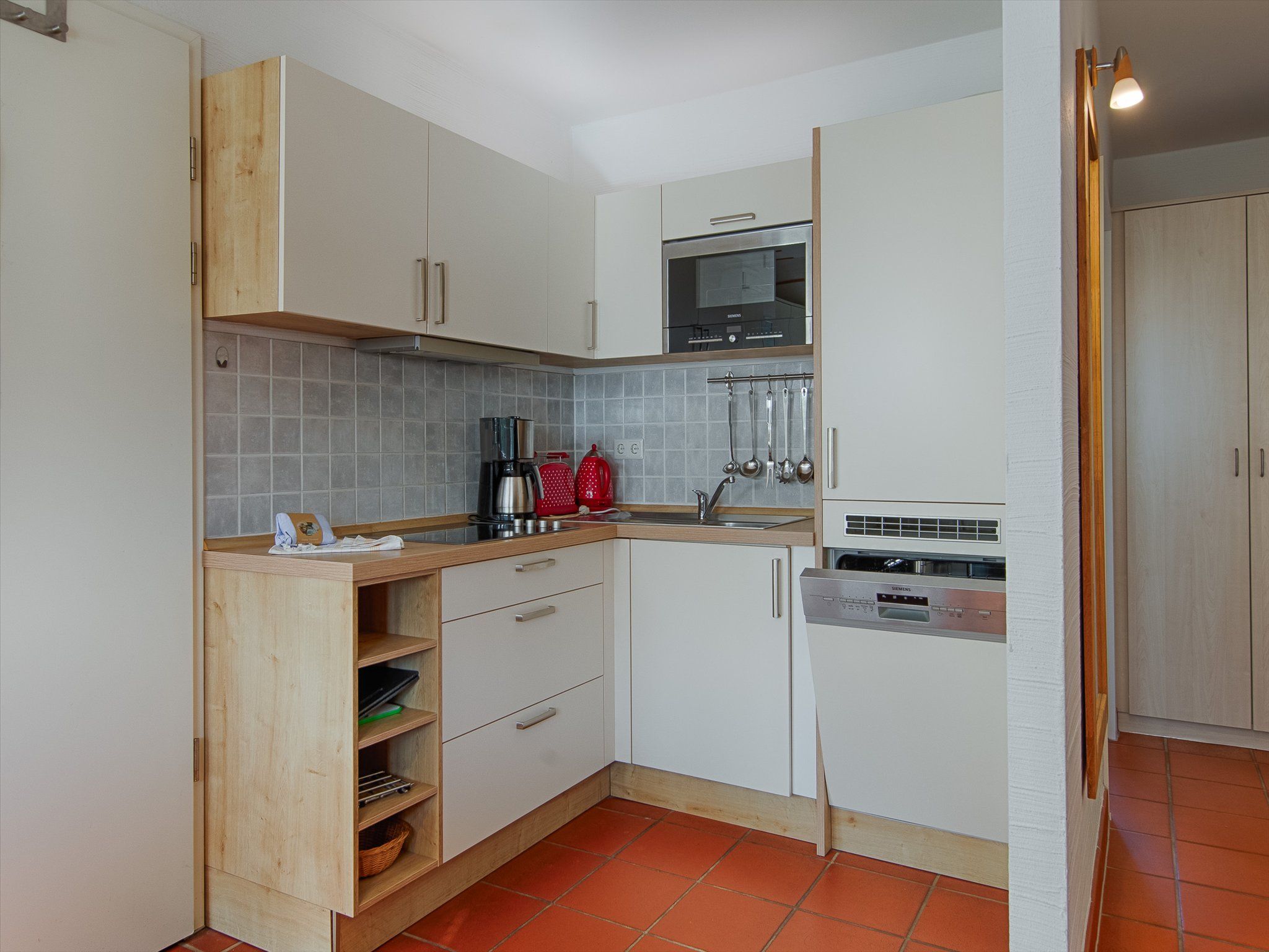 Feriendorf Rugana Komfortplus Ferienwohnung mit 1 Schlafzimmer (A04) Insel Rügen - Küche / Küchenzeile