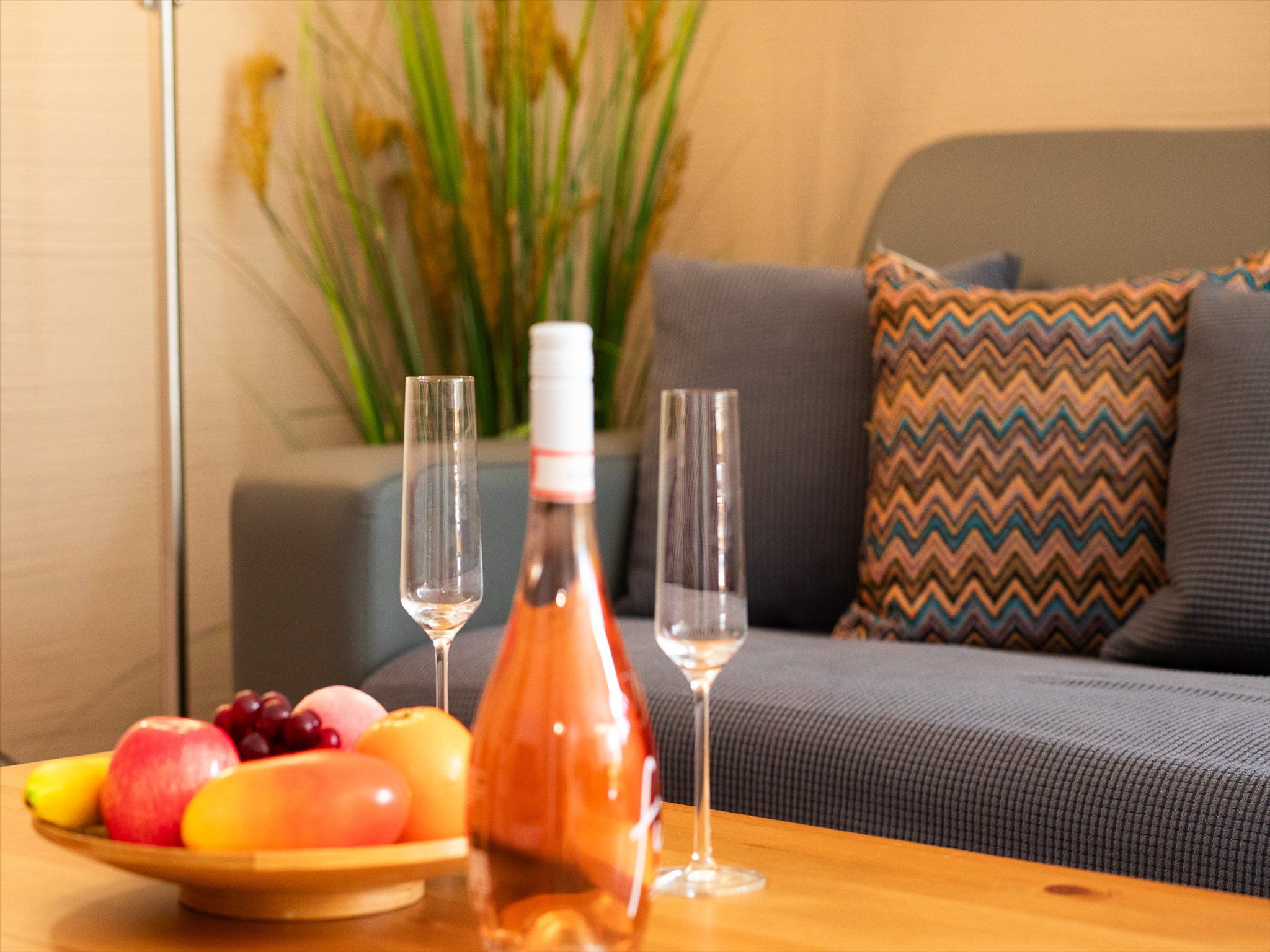 Feriendorf Rugana Komfortplus Ferienwohnung mit 1 Schlafzimmer (A04) Insel Rügen - Wohnzimmer