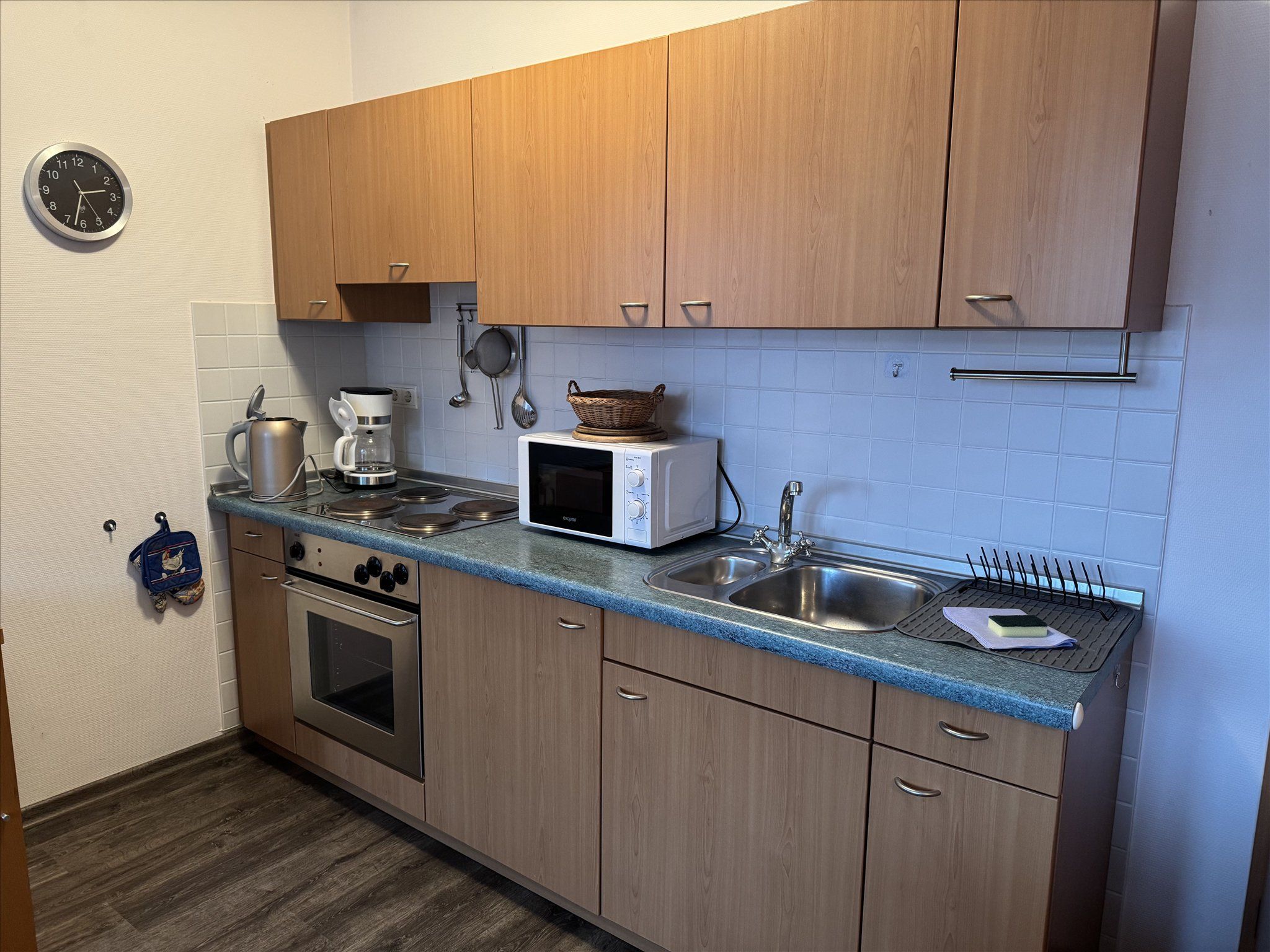 Dünenpark Binz Klassik Ferienwohnung mit 1 Schlafzimmer und Balkon im Dachgeschoss (245) Insel Rügen - Küche / Küchenzeile