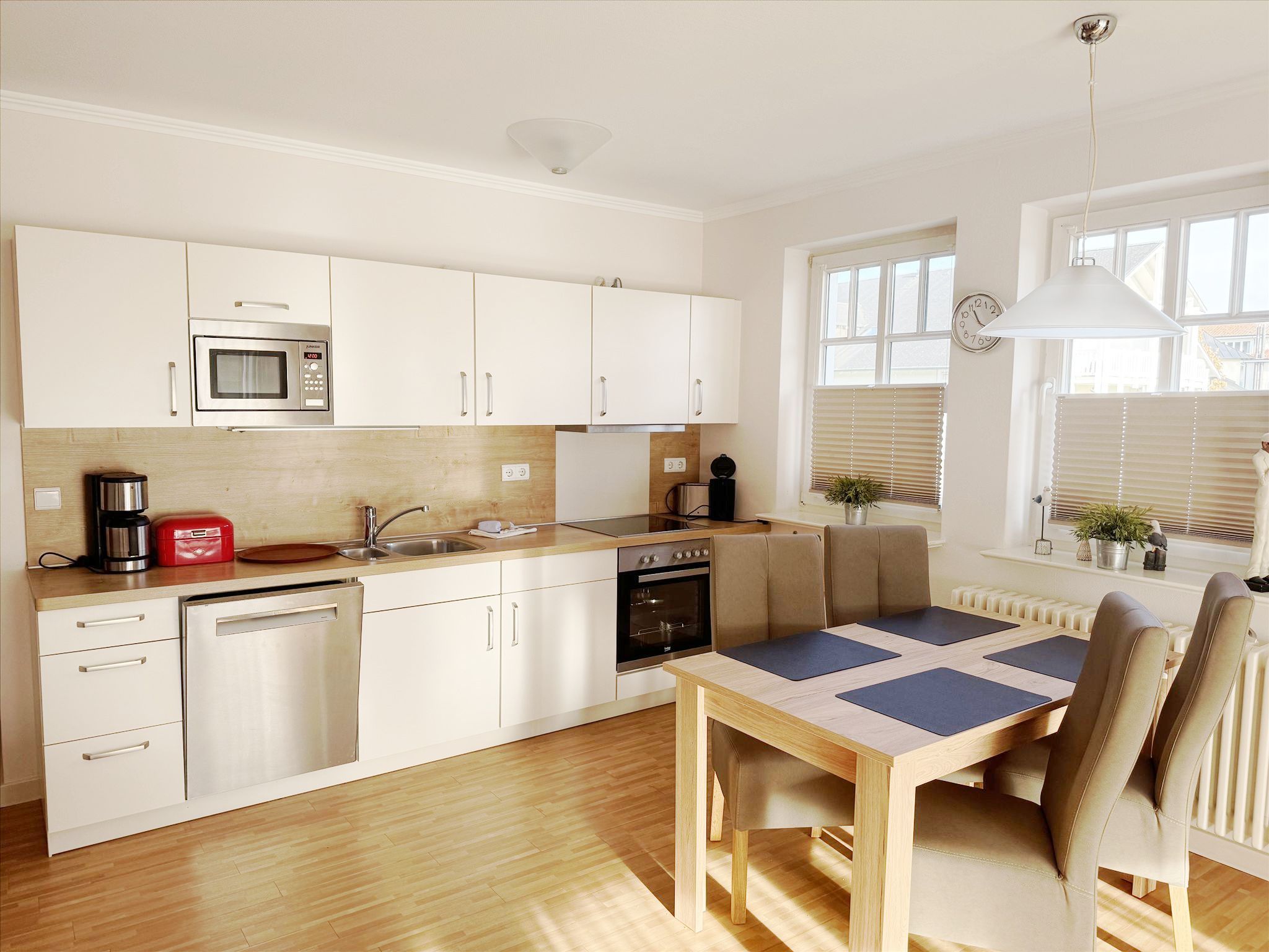 Dünenpark Binz Komfortplus Ferienwohnung mit 1 Schlafzimmer und Balkon im Obergeschoss (230) Insel Rügen - Küche / Küchenzeile