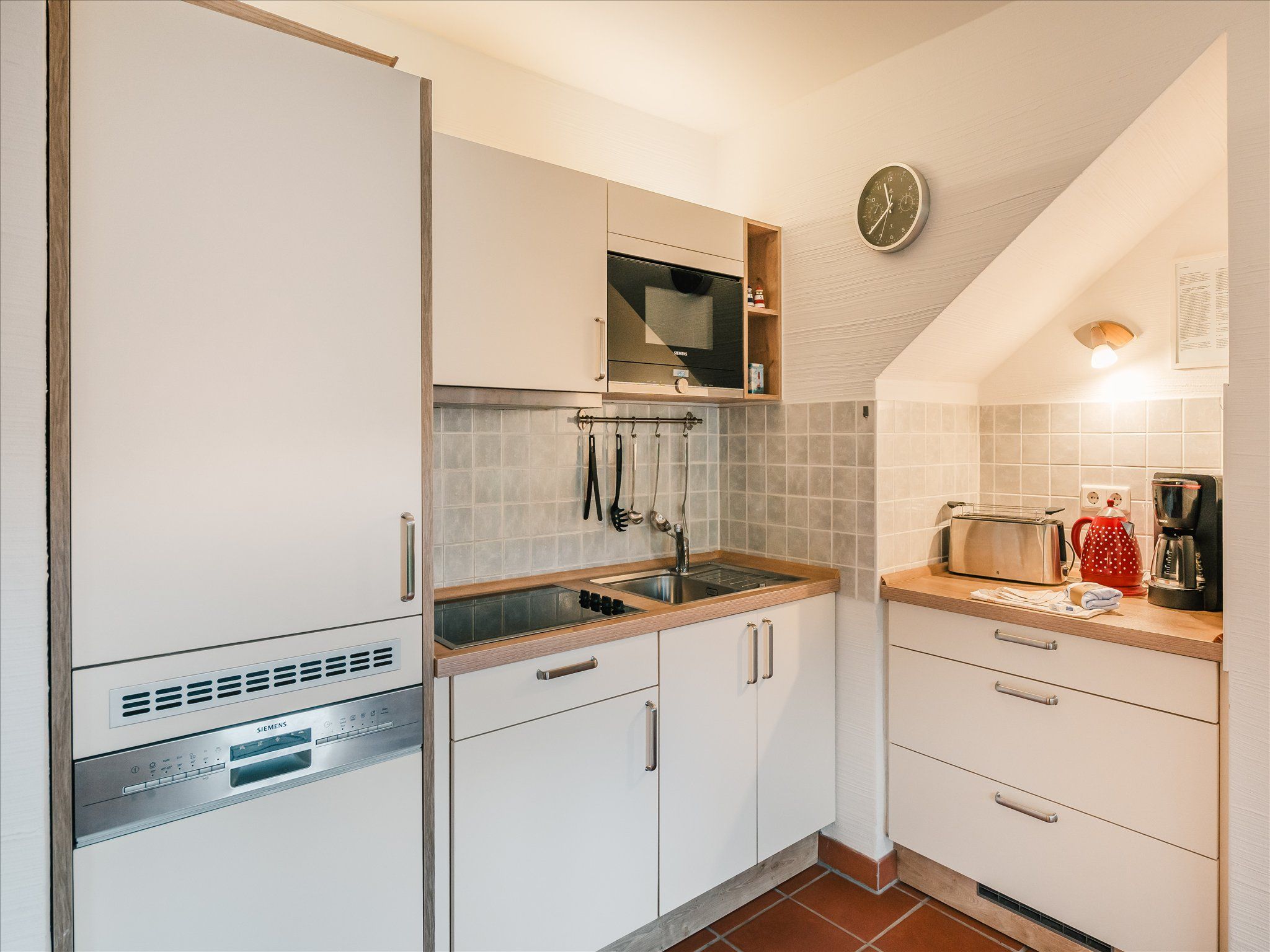 Feriendorf Rugana Komfortplus Ferienwohnung mit 1 Schlafzimmern und Terrasse (A21) Insel Rügen - Küche / Küchenzeile