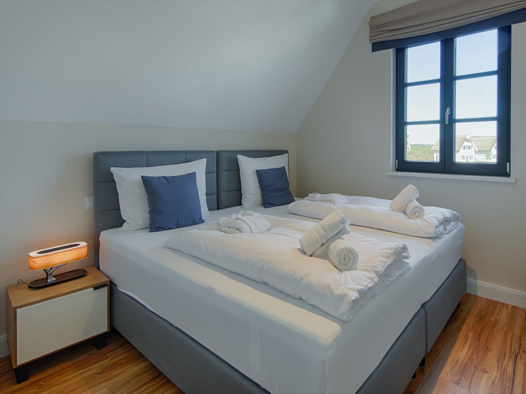 Premium Reetdachvilla mit 3 Schlafzimmern, Sauna, Kamin und Massagesessel (F05) - Schlafzimmer