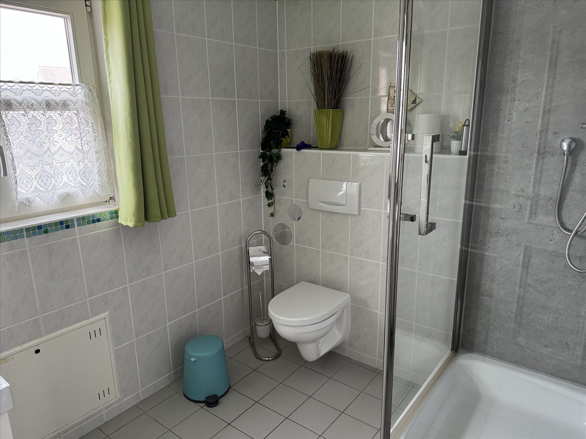 Feriendorf Rugana Komfortplus Ferienwohnung mit 1 Schlafzimmer (B35) Insel Rügen - Badezimmer