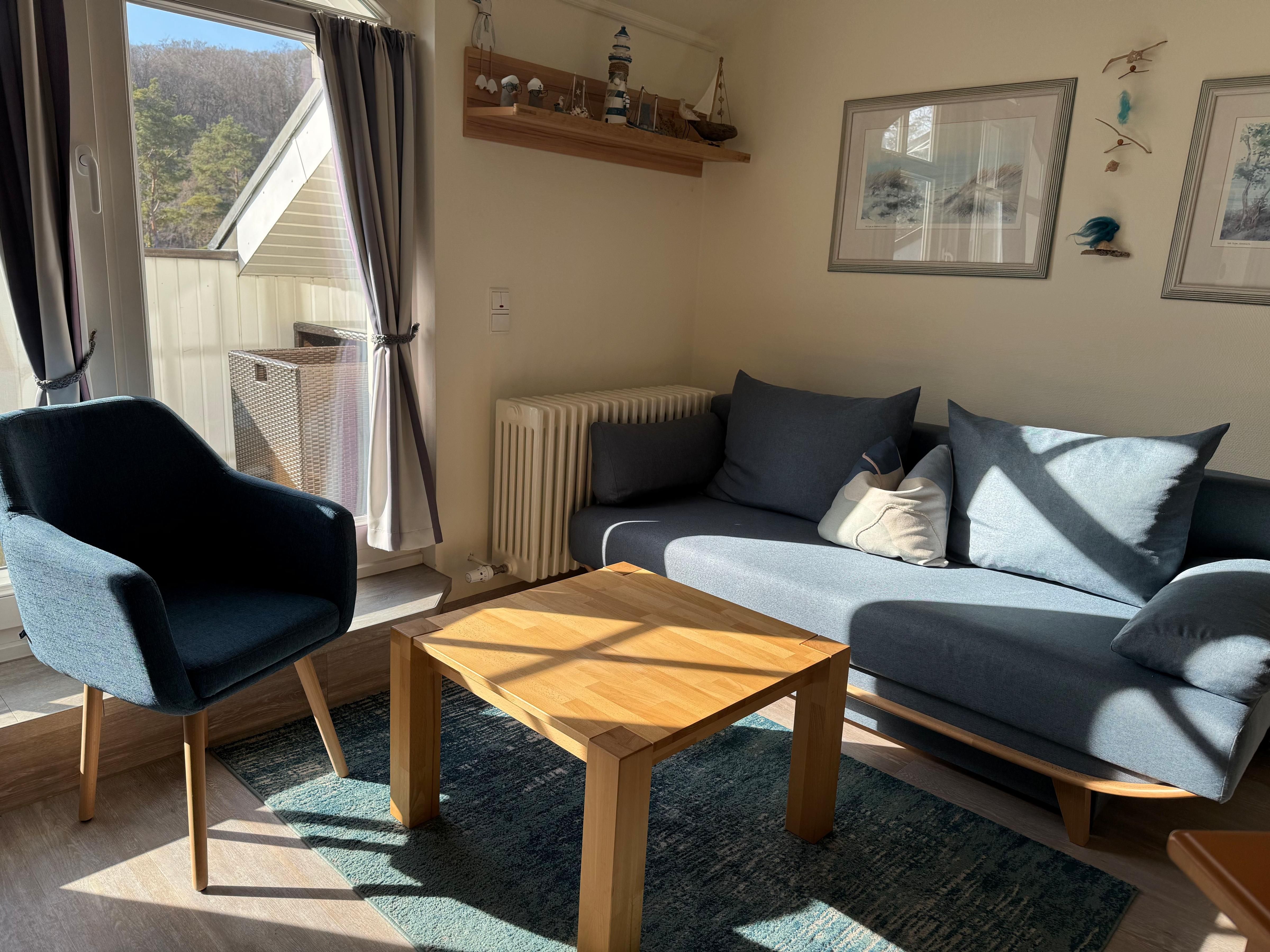 Dünenpark Binz Komfort Ferienwohnung mit 1 Schlafzimmer und Balkon im Dachgeschoss (282) Insel Rügen - Wohnzimmer