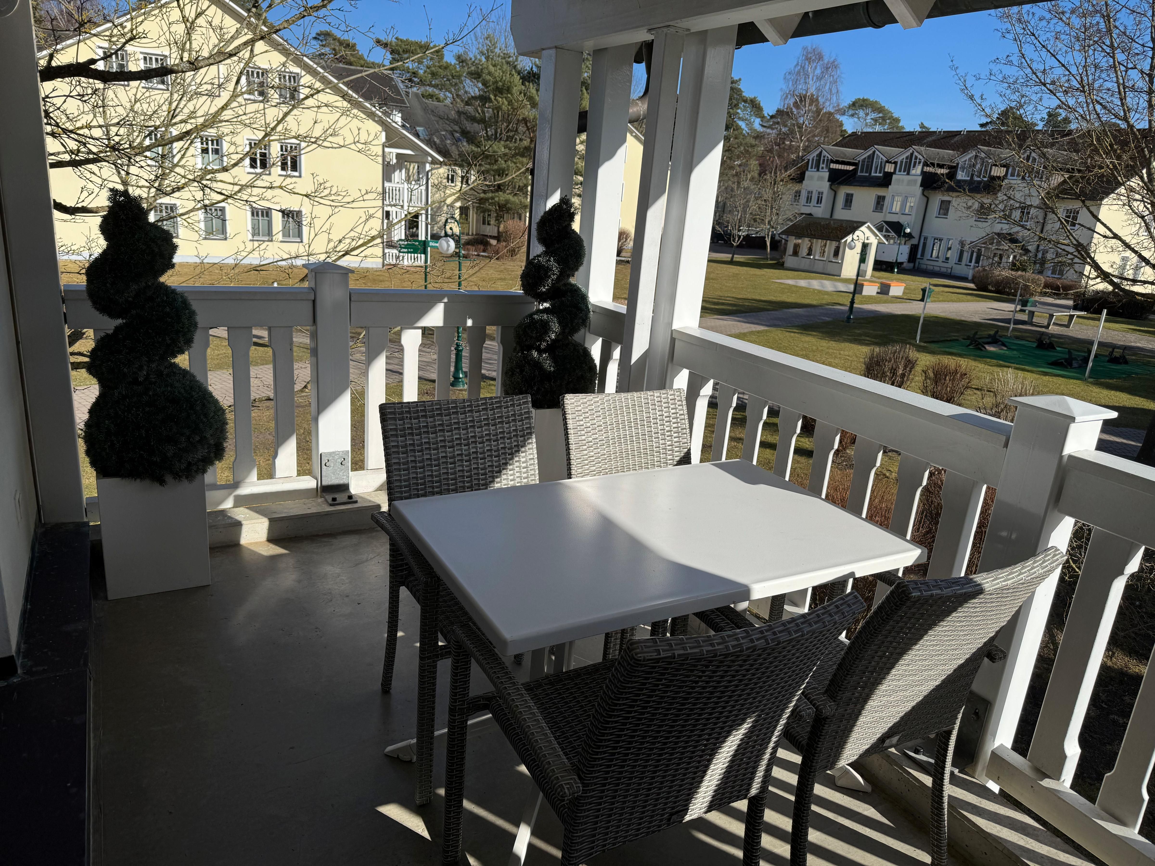 Dünenpark Binz Komfortplus Ferienwohnung mit 1 Schlafzimmer und Balkon im Obergeschoss (230) Insel Rügen - Balkon