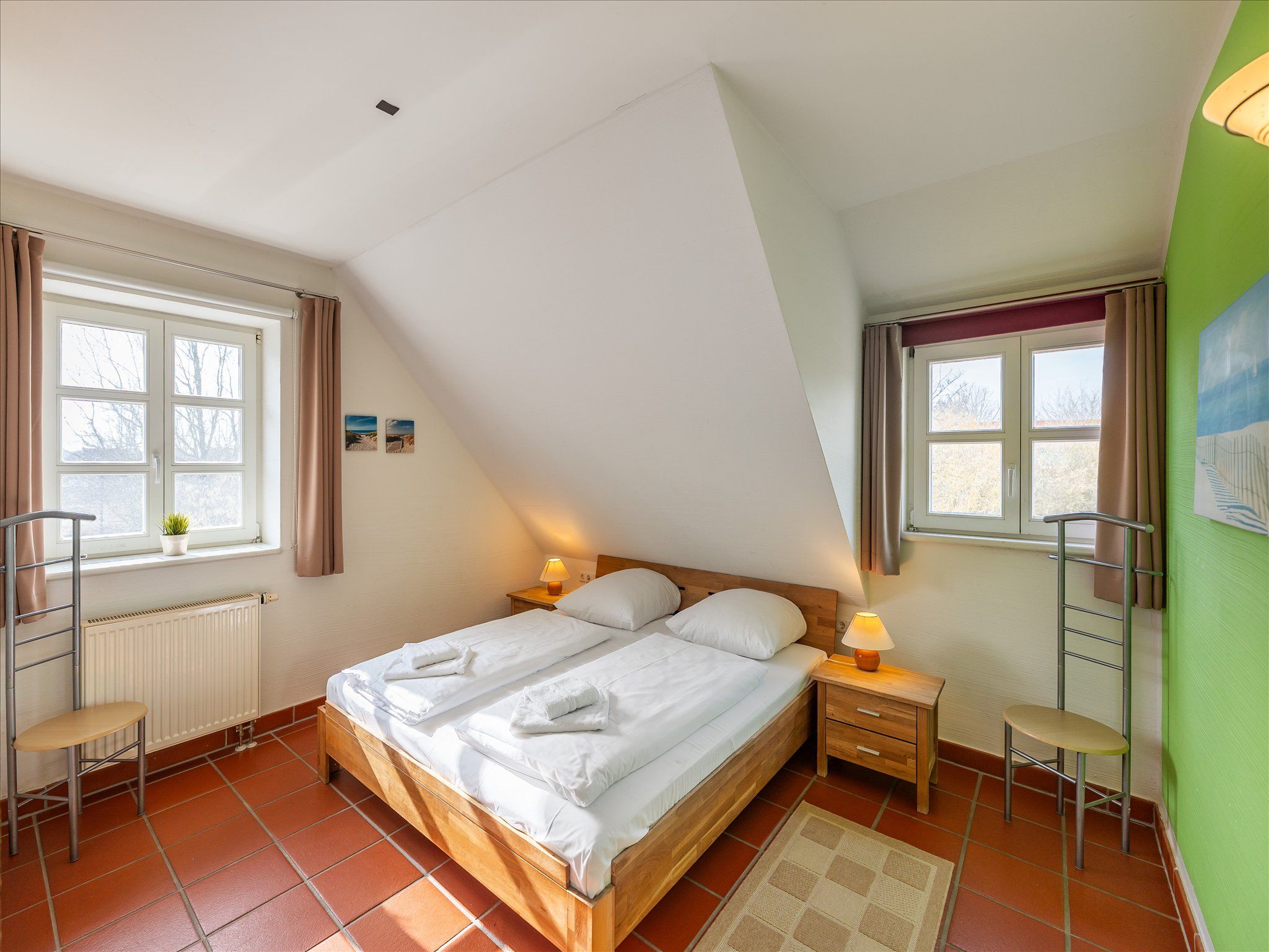 Feriendorf Rugana Komfortplus Ferienwohnung mit 2 Schlafzimmern und Terrasse (A64) Insel Rügen - Schlafzimmer