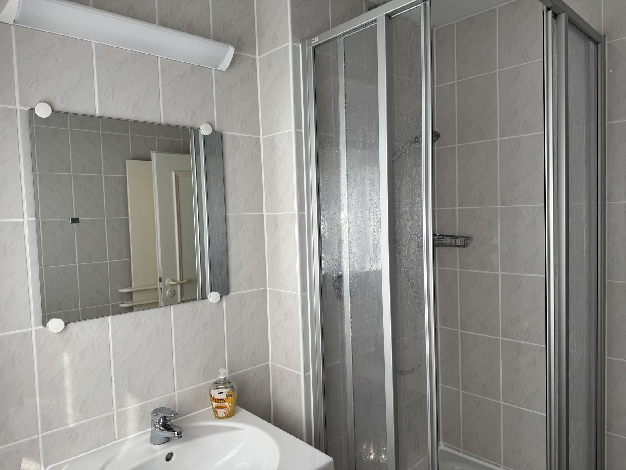 Feriendorf Rugana Klassik Ferienwohnung mit 1 Schlafzimmer (A34) Insel Rügen - Schlafzimmer