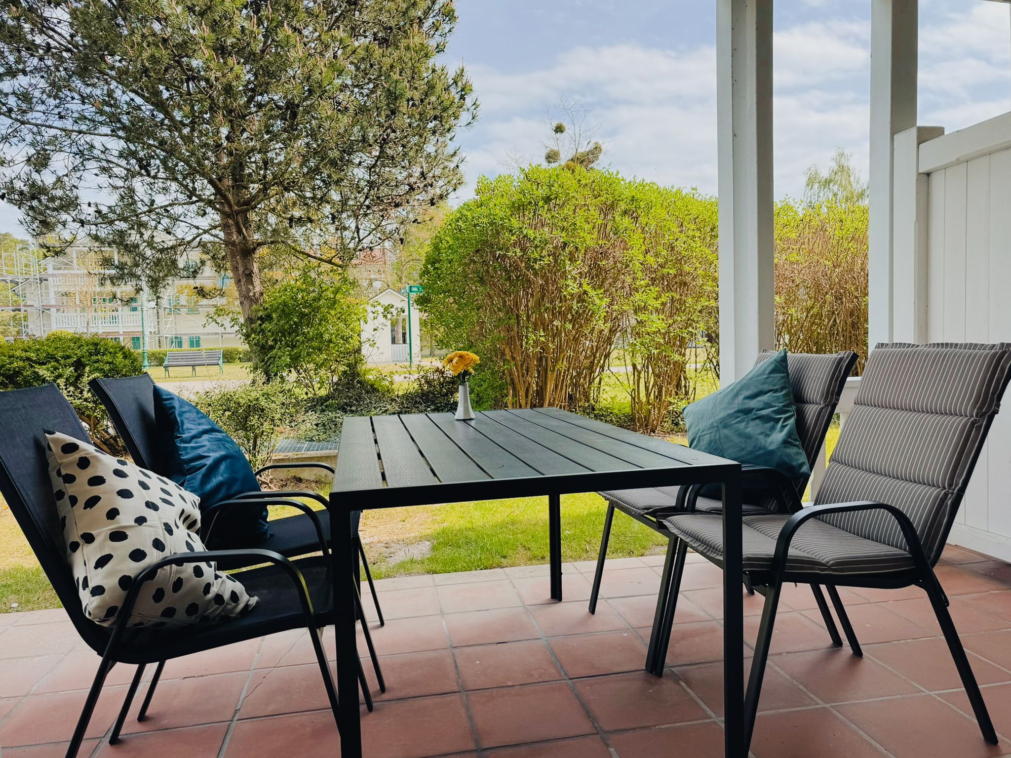 Dünenpark Binz Klassik Ferienwohnung mit 1 Schlafzimmer und Terrasse im Erdgeschoss (178) Insel Rügen - Terrasse
