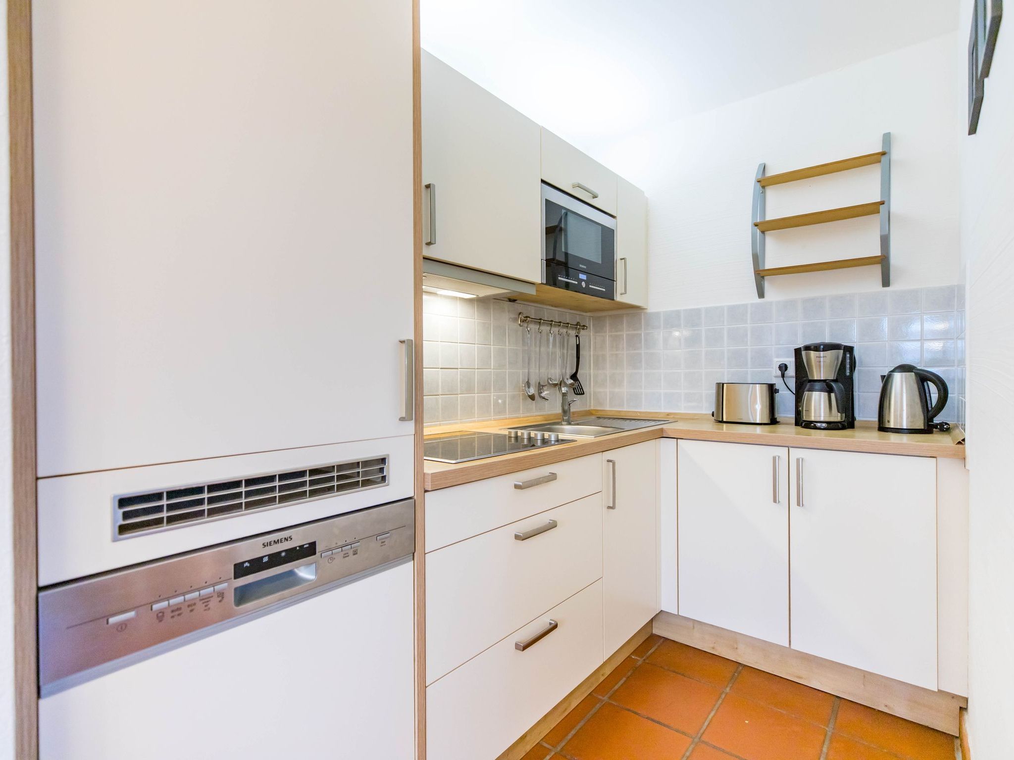 Feriendorf Rugana Komfortplus Ferienwohnung mit 1 Schlafzimmer (D27) Insel Rügen - Küche / Küchenzeile