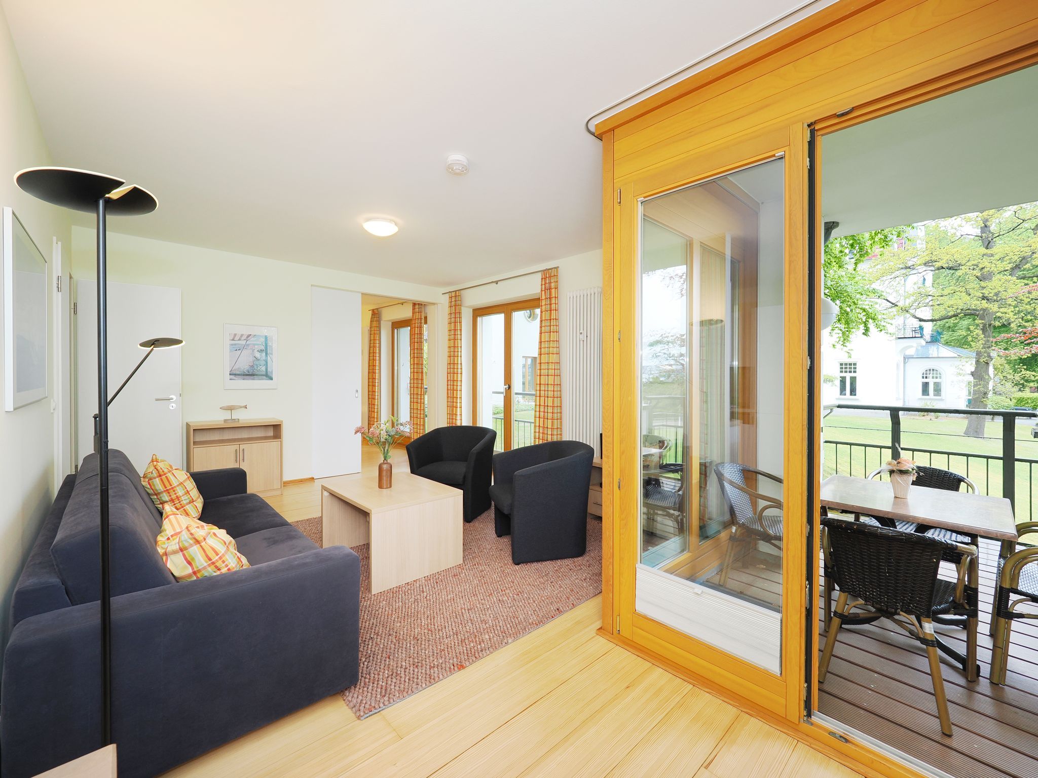 Kaiservillen Heringsdorf Ferienwohnung mit 2 Schlafzimmern und Balkon (D202) Insel Usedom - Wohnzimmer