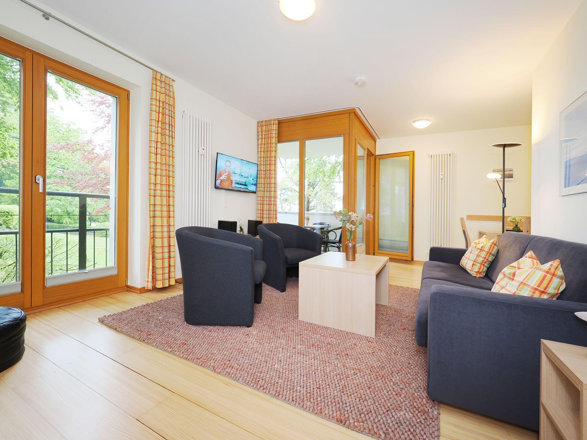 Kaiservillen Heringsdorf Ferienwohnung mit 2 Schlafzimmern und Balkon (D202) Insel Usedom - Wohnzimmer