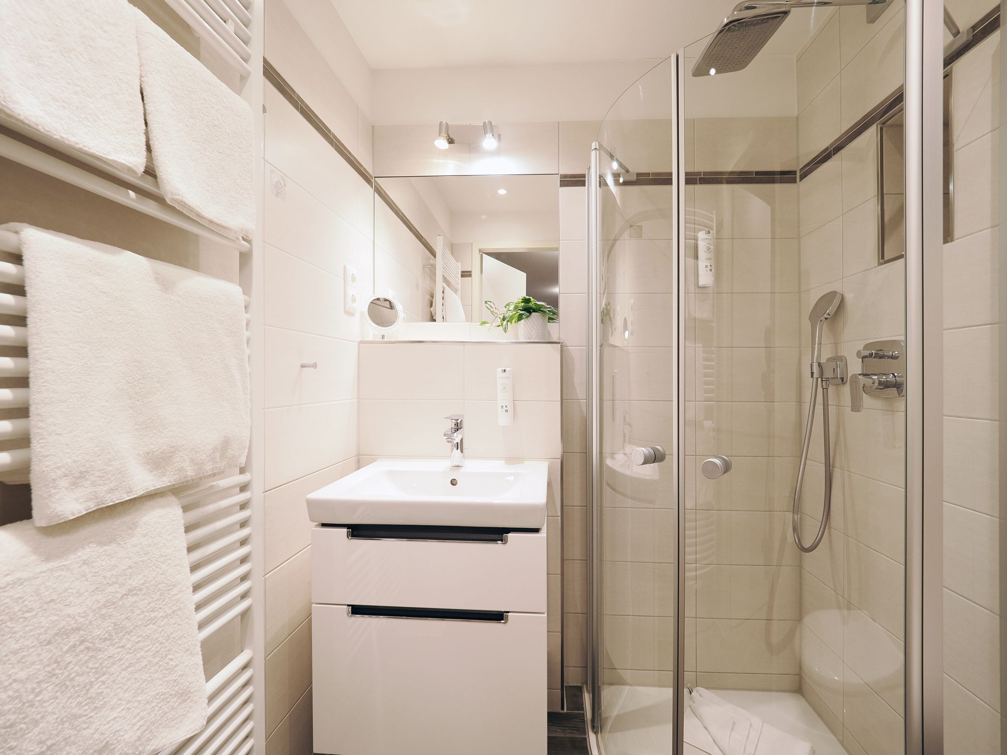 Kaiservillen Heringsdorf Ferienwohnung mit 2 Schlafzimmern und Balkon (D222) Insel Usedom - Badezimmer