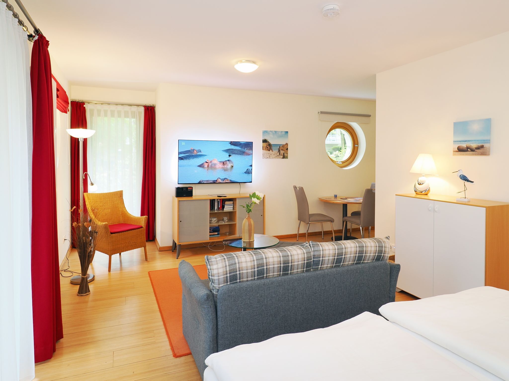 Kaiservillen Heringsdorf 1-Raum-Ferienwohnung mit Terrasse (DG23) Insel Usedom - Wohnzimmer