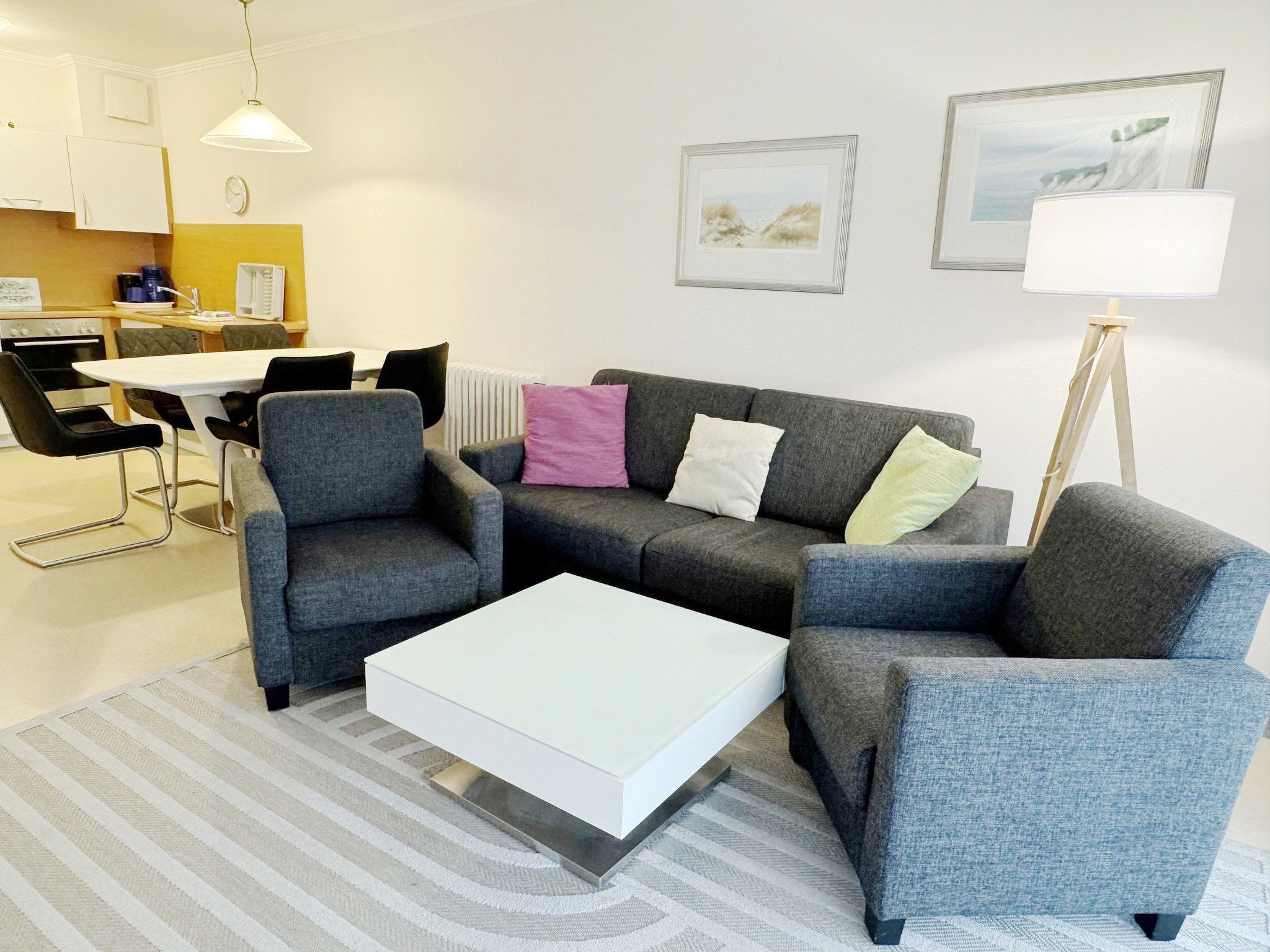 Dünenpark Binz Komfort Ferienwohnung mit 2 Schlafzimmern und Terrasse im Erdgeschoss (163) Insel Rügen - Wohnzimmer