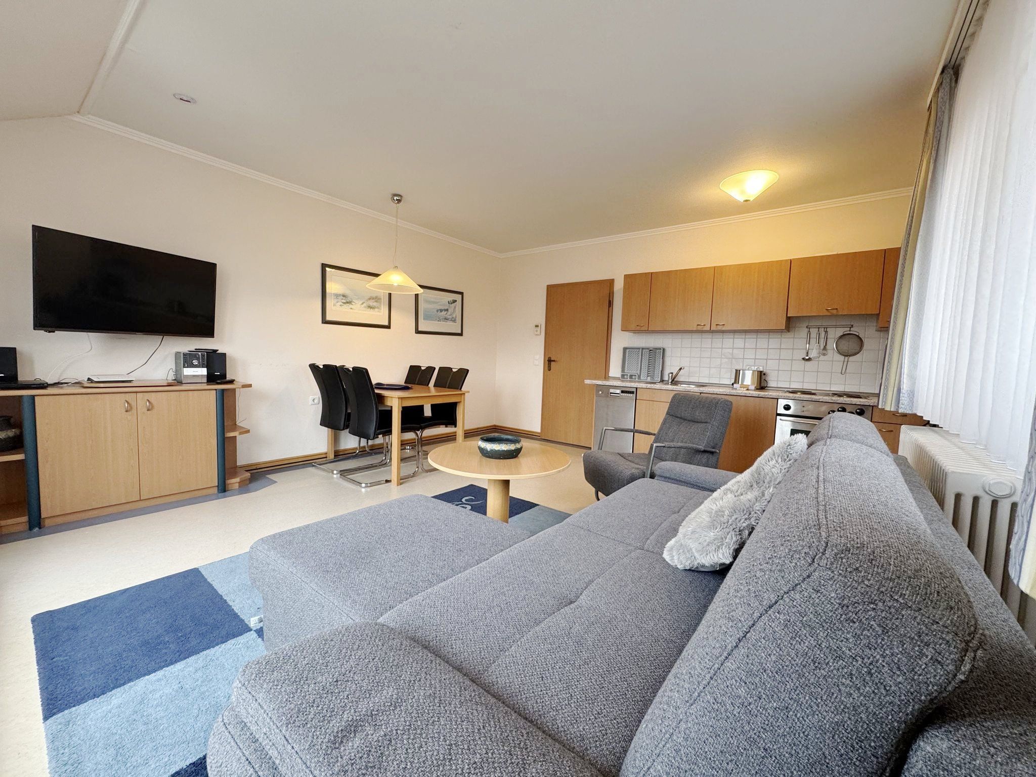 Dünenpark Binz Komfort Ferienwohnung mit 1 Schlafzimmer und Balkon im Dachgeschoss (186) Insel Rügen - Wohnzimmer