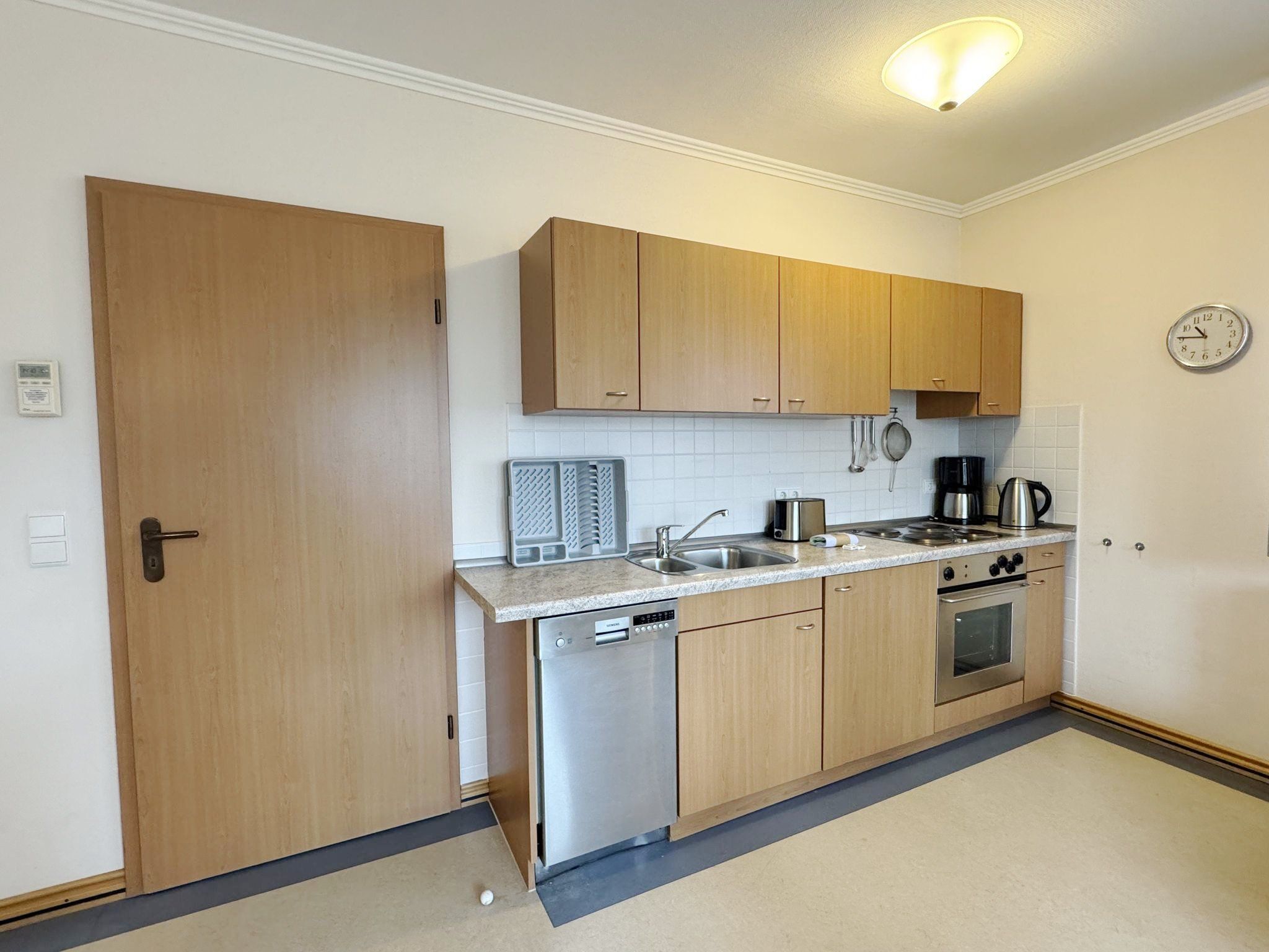Dünenpark Binz Komfort Ferienwohnung mit 1 Schlafzimmer und Balkon im Dachgeschoss (186) Insel Rügen - Küche / Küchenzeile
