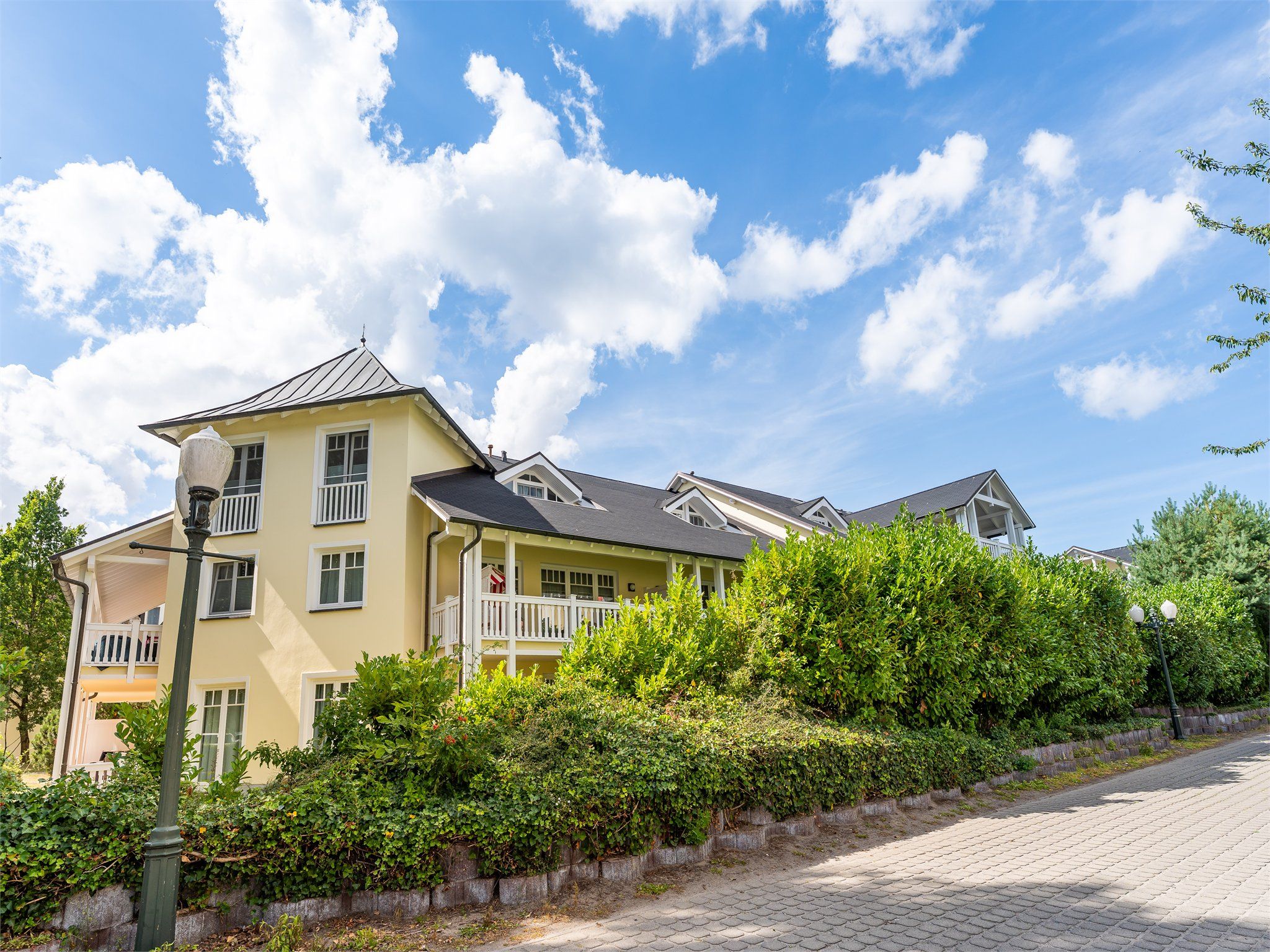 Dünenpark Binz Komfort Ferienwohnung mit 1 Schlafzimmer und Balkon im Dachgeschoss (197) Insel Rügen - Hauptansicht