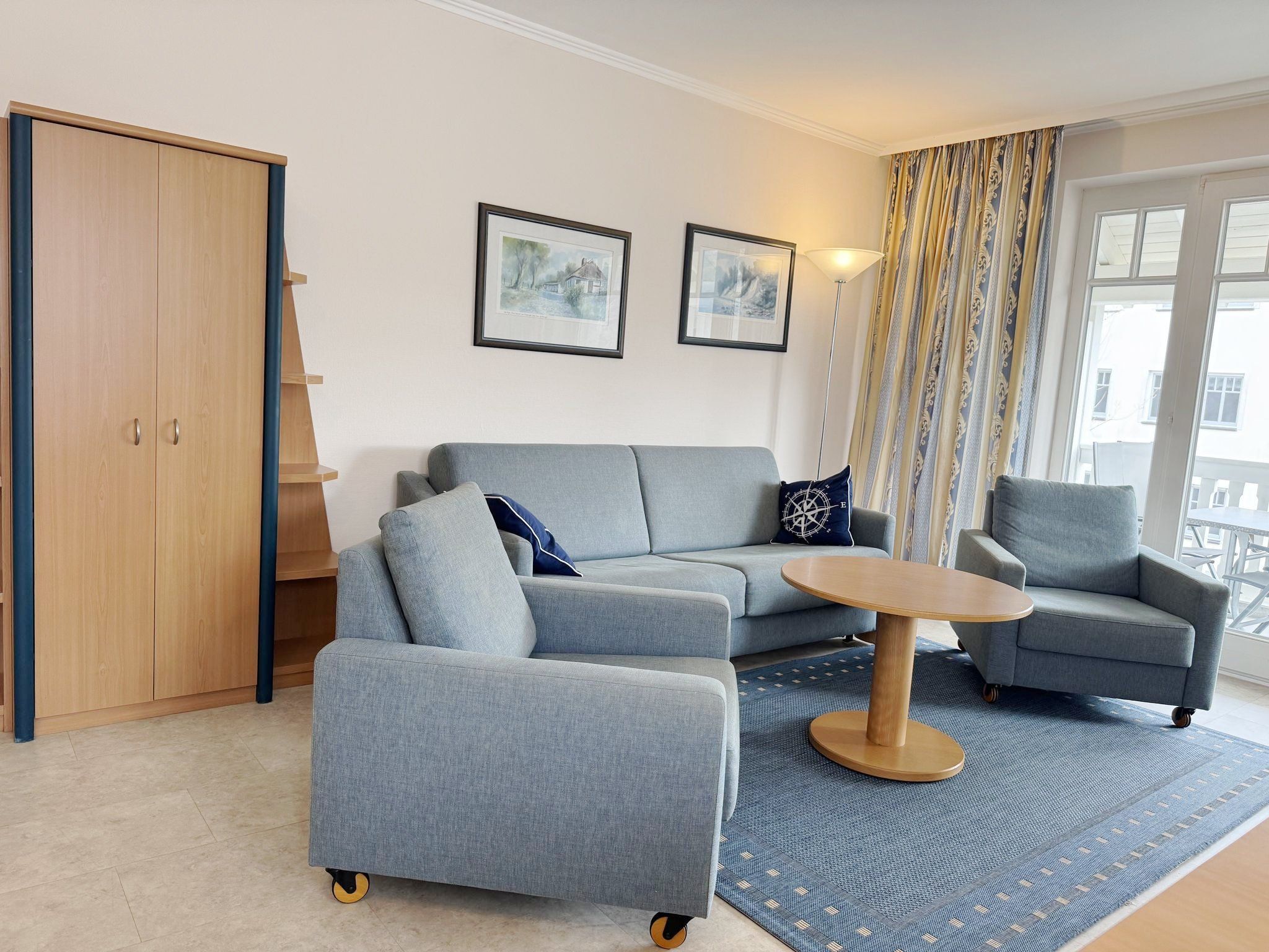 Dünenpark Binz Komfort Ferienwohnung mit 1 Schlafzimmer und Balkon im Obergeschoss (225) Insel Rügen - Wohnzimmer