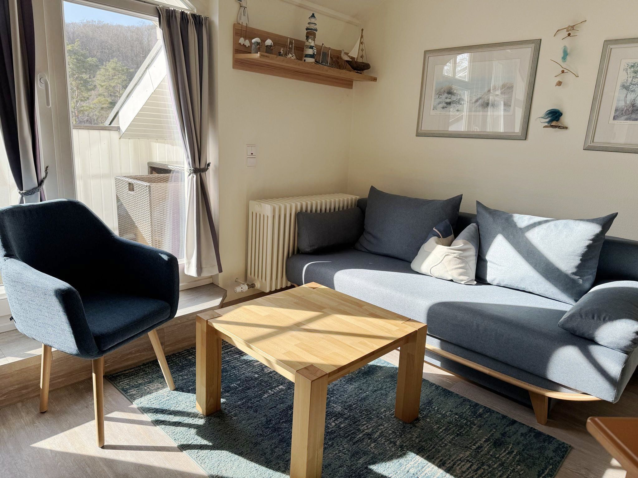 Dünenpark Binz Komfort Ferienwohnung mit 1 Schlafzimmer und Balkon im Dachgeschoss (282) Insel Rügen - Wohnzimmer