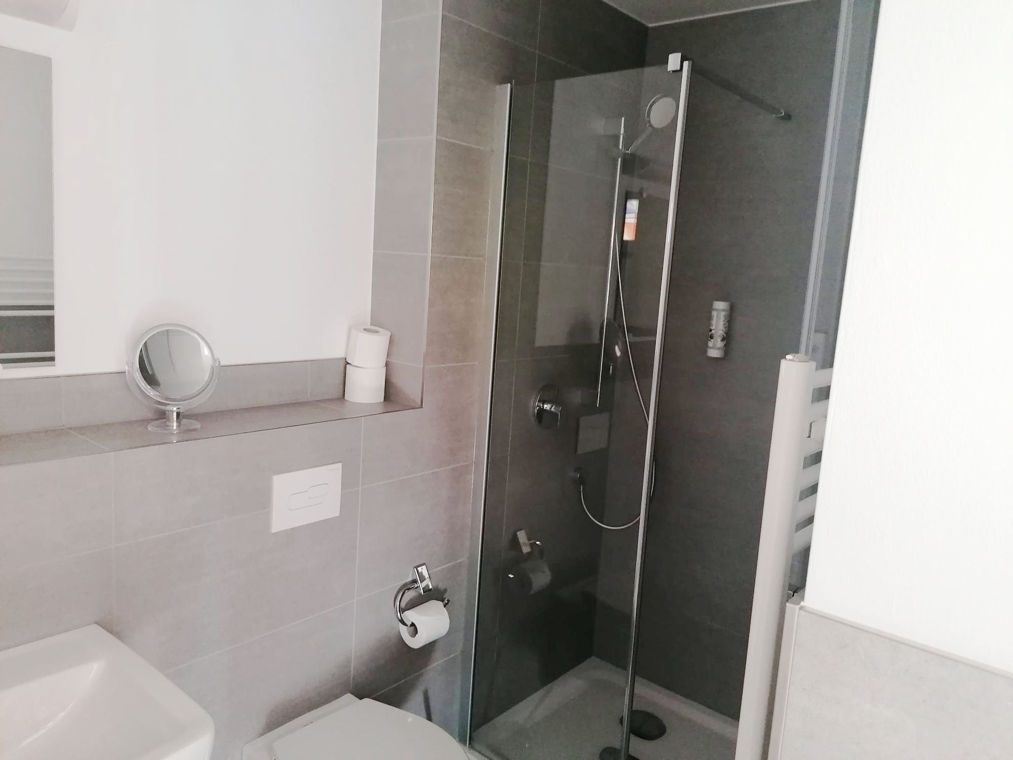 Feriendorf Rugana Komfort Ferienwohnung mit 1 Schlafzimmern und Terrasse (D28) Insel Rügen - Badezimmer