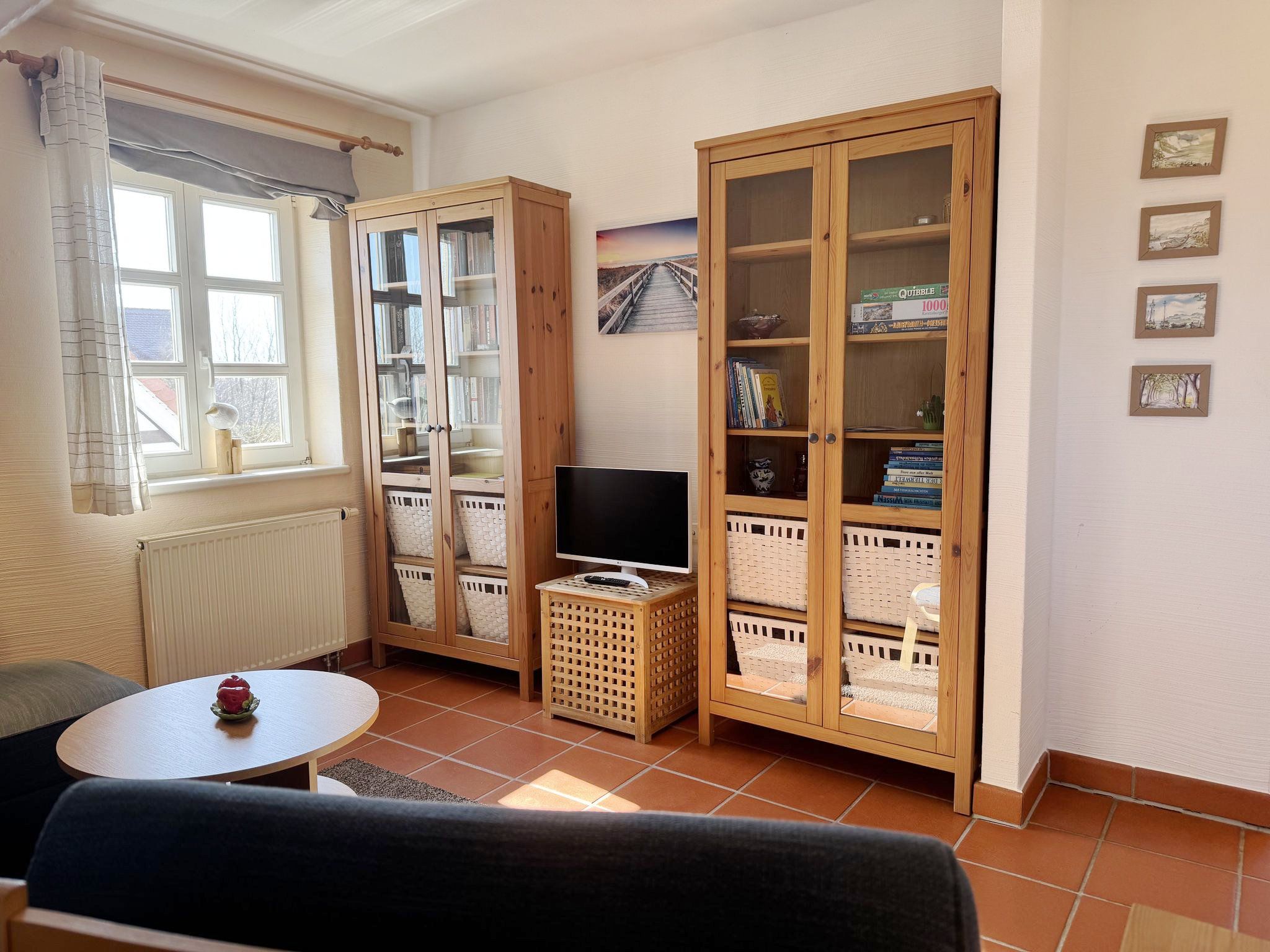 Feriendorf Rugana Klassik Ferienwohnung mit 1 Schlafzimmer (D26) Insel Rügen - Wohnzimmer