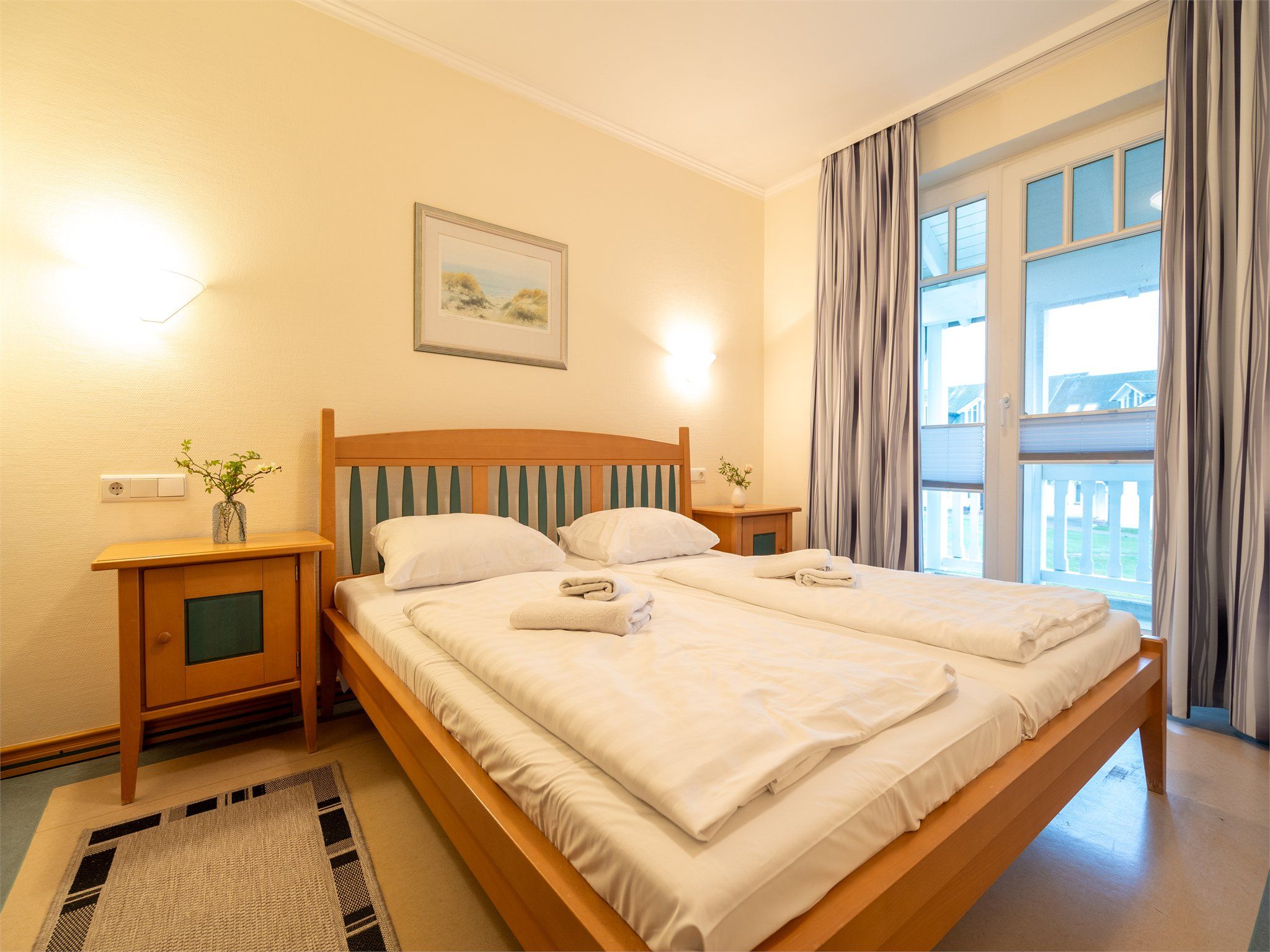 Dünenpark Binz Komfort Ferienwohnung mit 2 Schlafzimmern und Balkon im Obergeschoss (008) Insel Rügen - Schlafzimmer