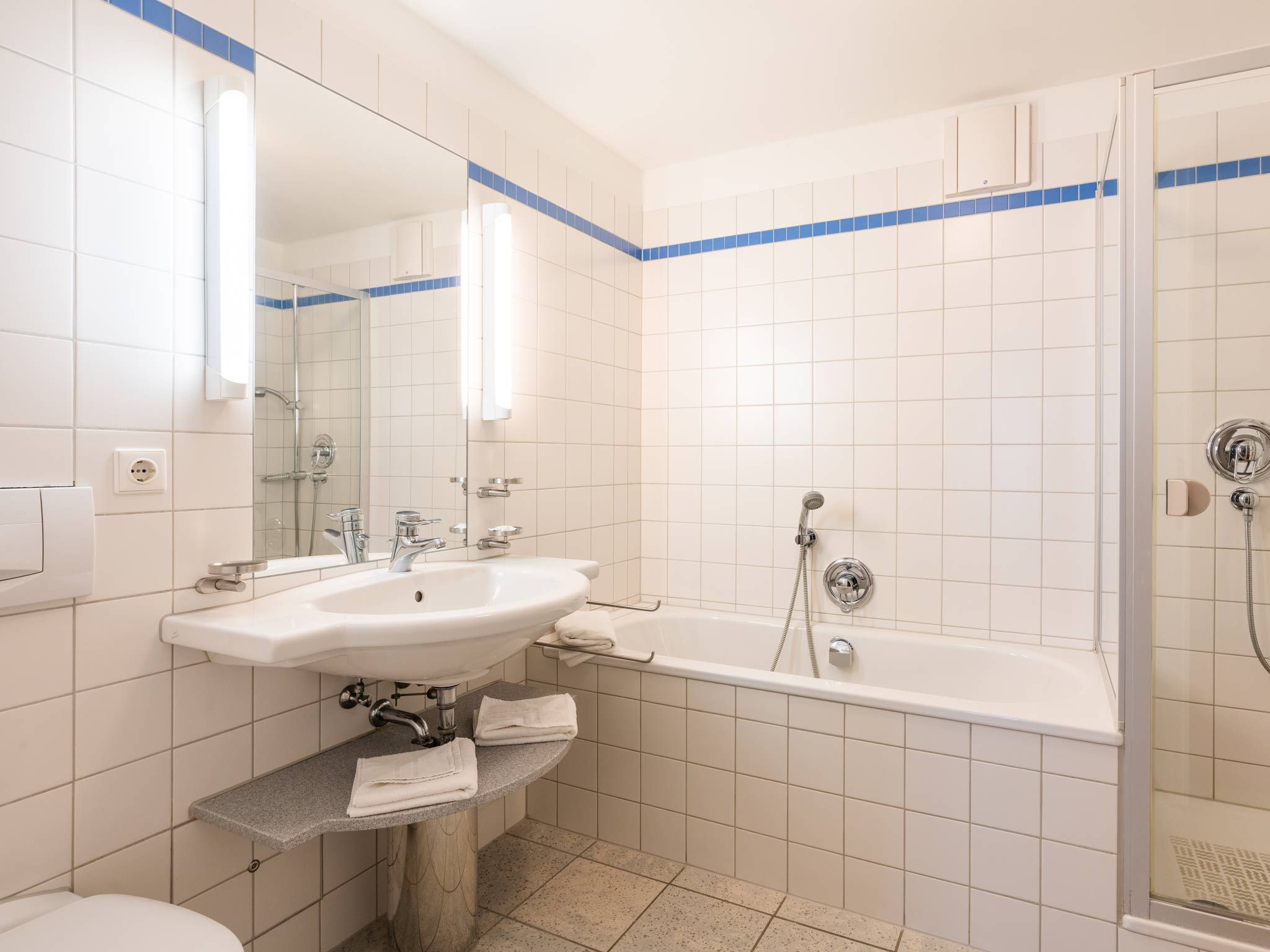 Kaiservillen Heringsdorf Ferienwohnung mit 1 Schlafzimmer und Balkon (D122) Insel Usedom - Badezimmer