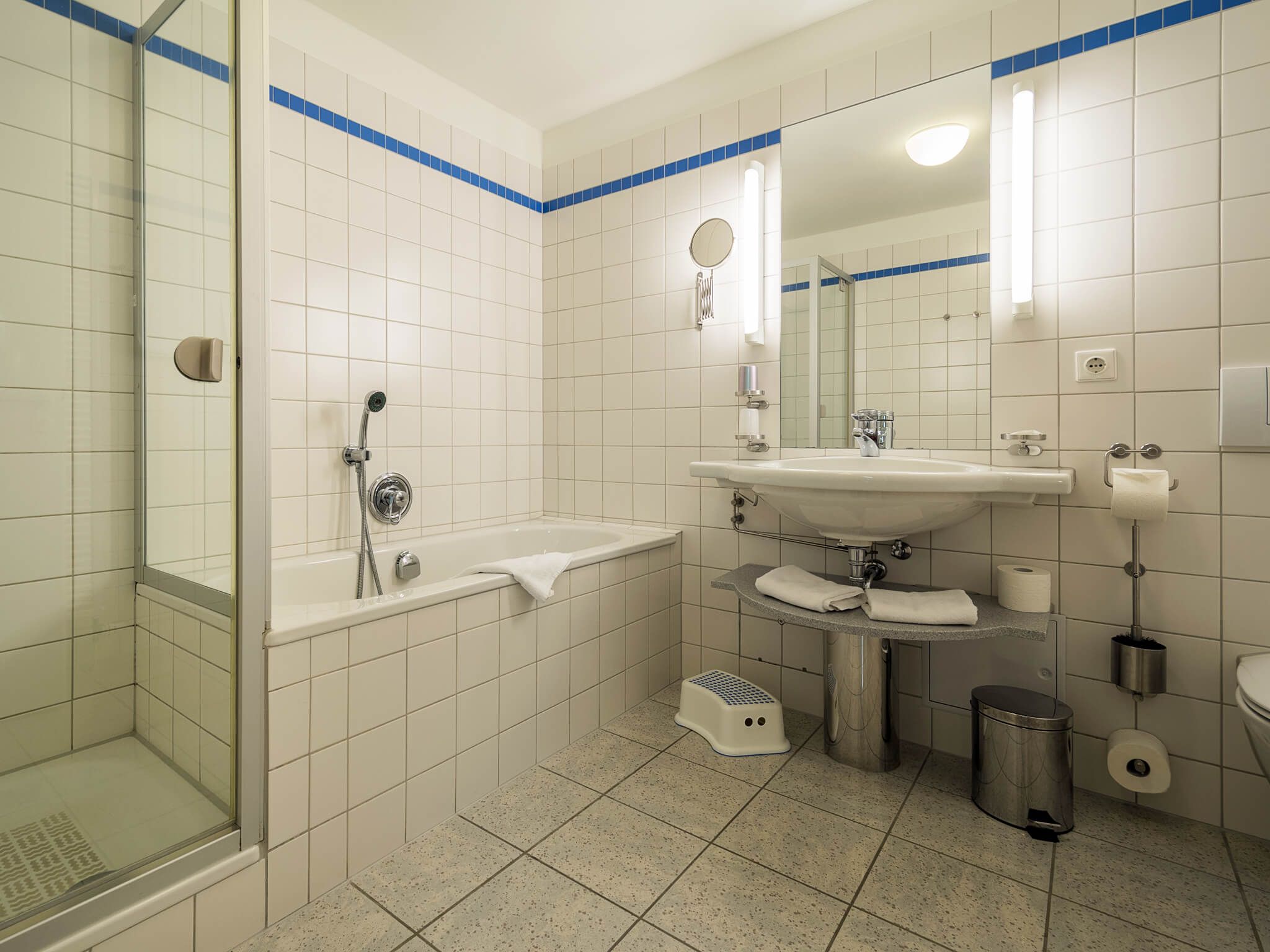 Kaiservillen Heringsdorf Ferienwohnung mit 1 Schlafzimmer und Balkon (D124) Insel Usedom - Badezimmer