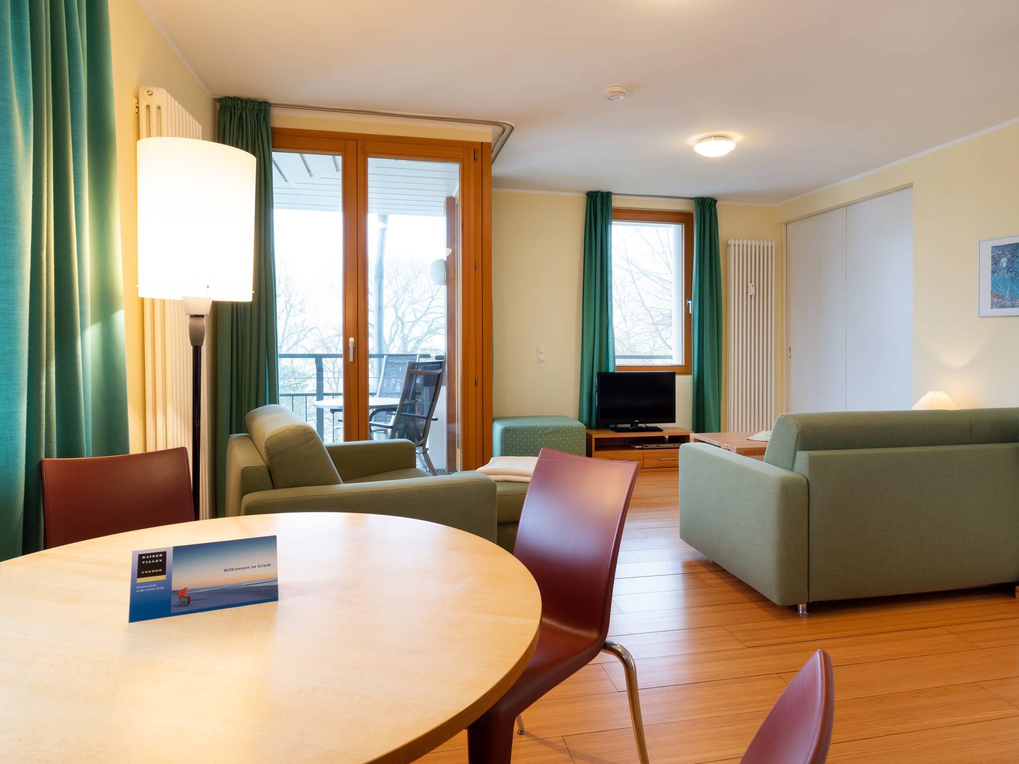 Kaiservillen Heringsdorf Ferienwohnung mit 1 Schlafzimmer und Balkon (D131) Insel Usedom - Wohnzimmer