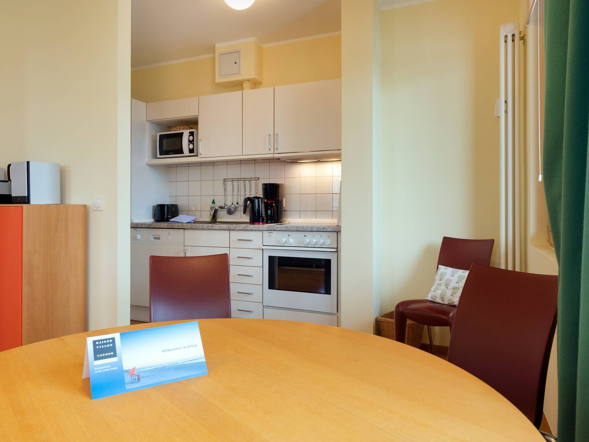 Kaiservillen Heringsdorf Ferienwohnung mit 1 Schlafzimmer und Balkon (D131) Insel Usedom - Küche / Küchenzeile