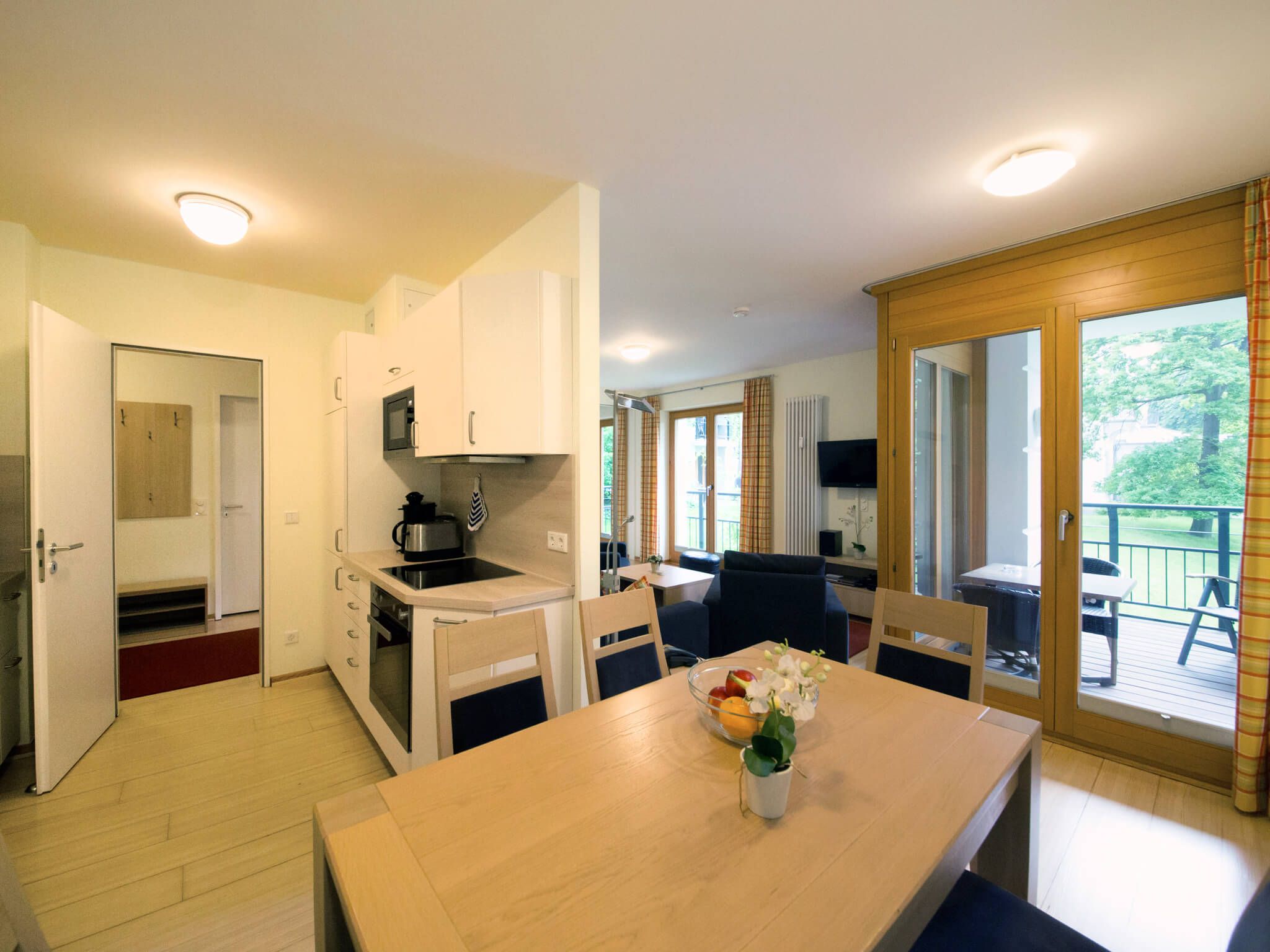 Kaiservillen Heringsdorf Ferienwohnung mit 2 Schlafzimmern und Balkon (D202) Insel Usedom - Wohnzimmer