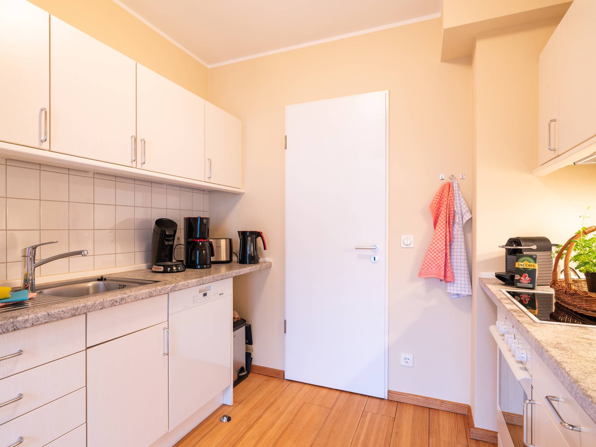 Kaiservillen Heringsdorf Ferienwohnung mit 1 Schlafzimmer und Balkon (D224) Insel Usedom - Küche / Küchenzeile