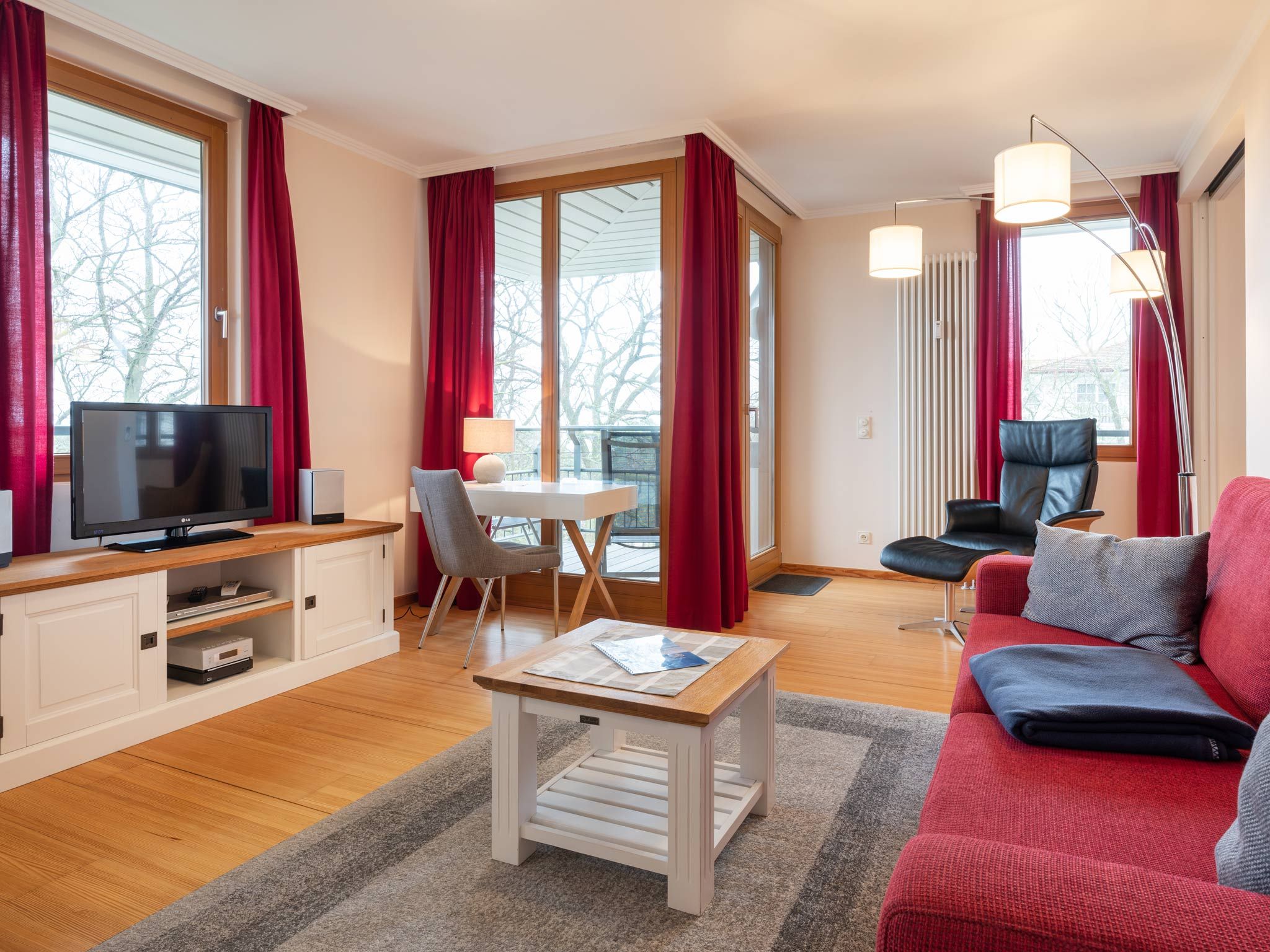 Kaiservillen Heringsdorf Ferienwohnung mit 1 Schlafzimmer und Balkon (D233) Insel Usedom - Wohnzimmer