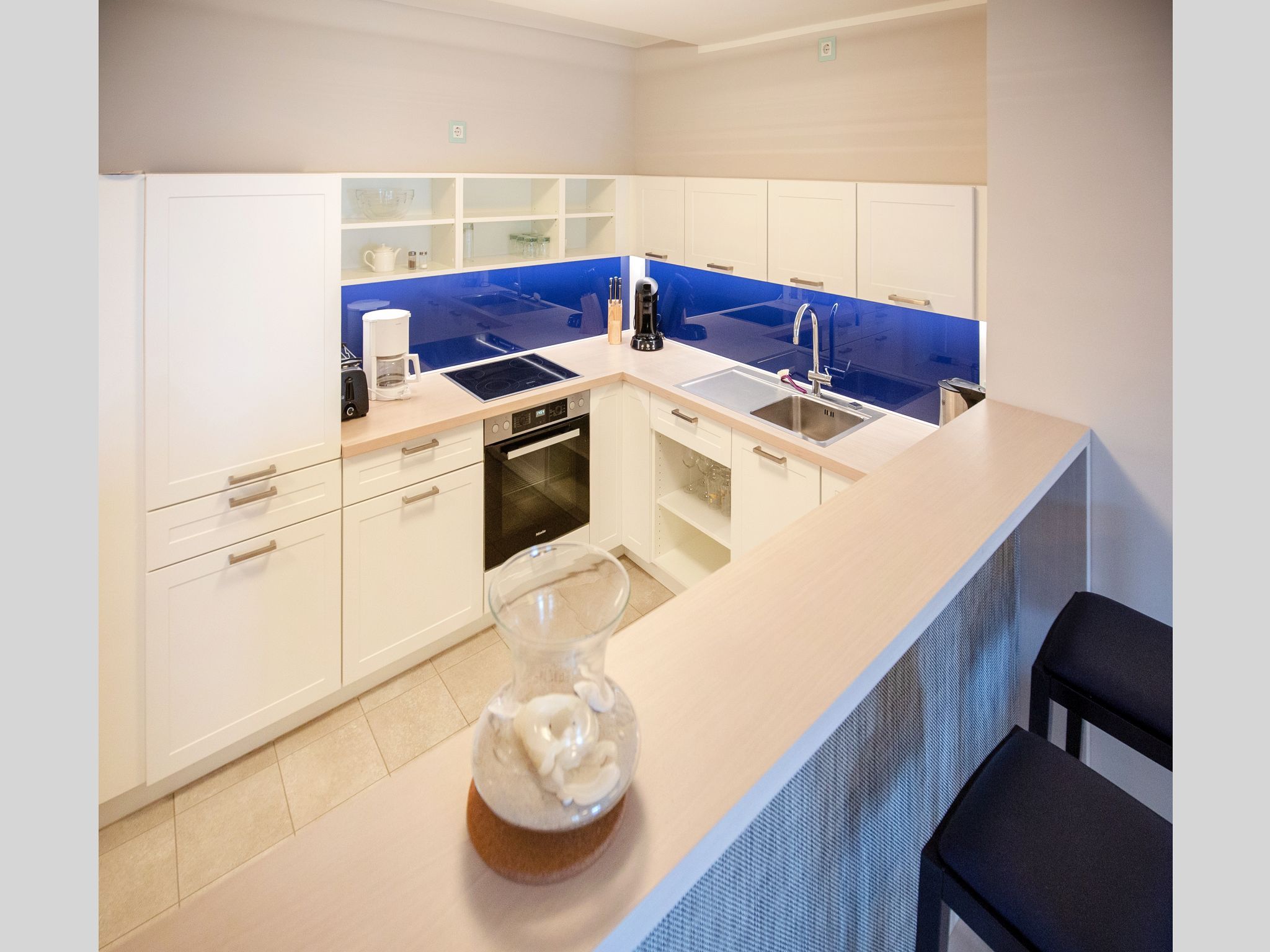 Dünenresidenz Prora Ferienwohnung mit Meerblick, 2 Schlafzimmern, Balkon und Sauna (NP/103) Insel Rügen - Küche / Küchenzeile