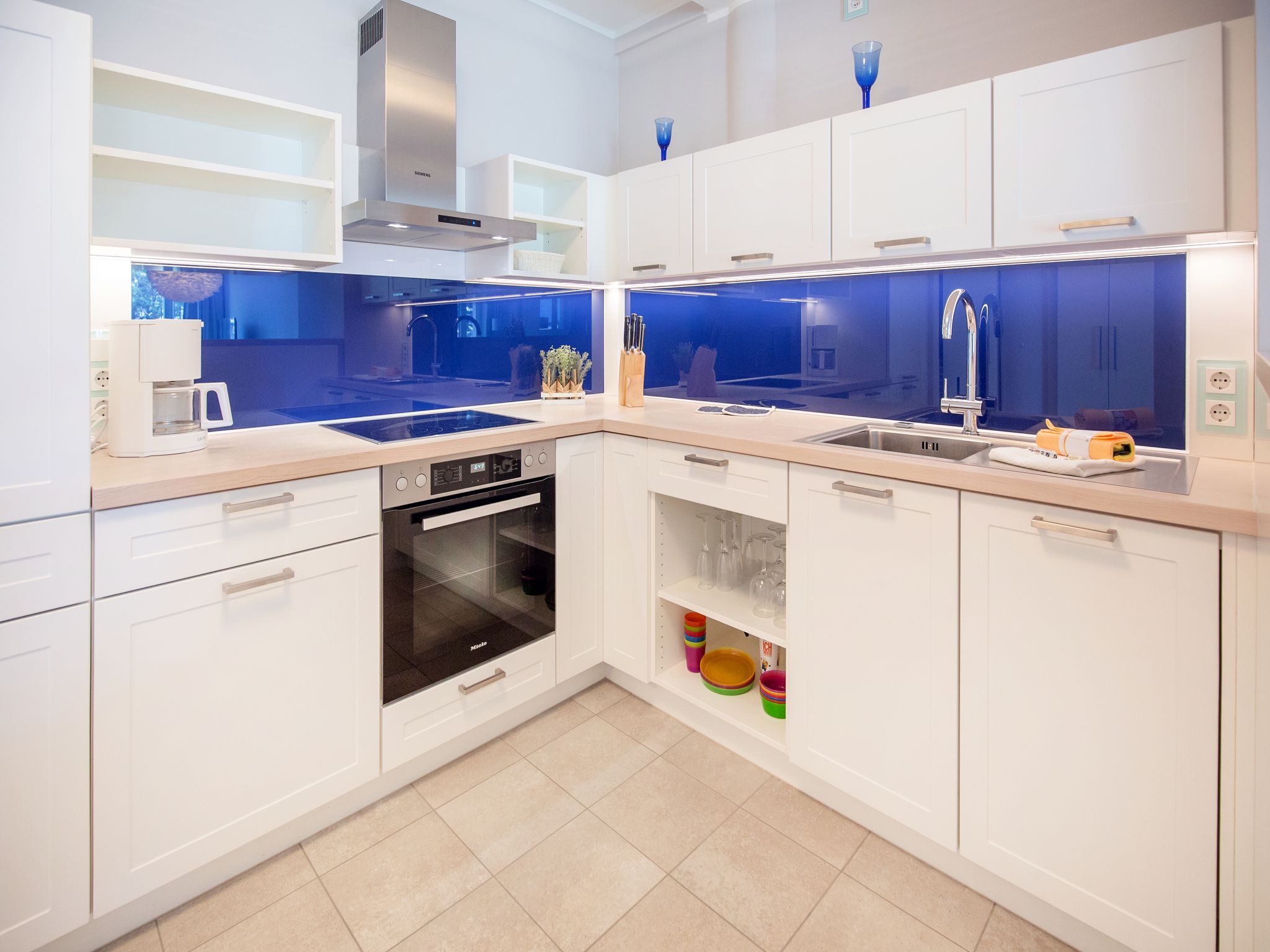 Dünenresidenz Prora Ferienwohnung mit Meerblick, 2 Schlafzimmern und Balkon (NP/107) Insel Rügen - Küche / Küchenzeile