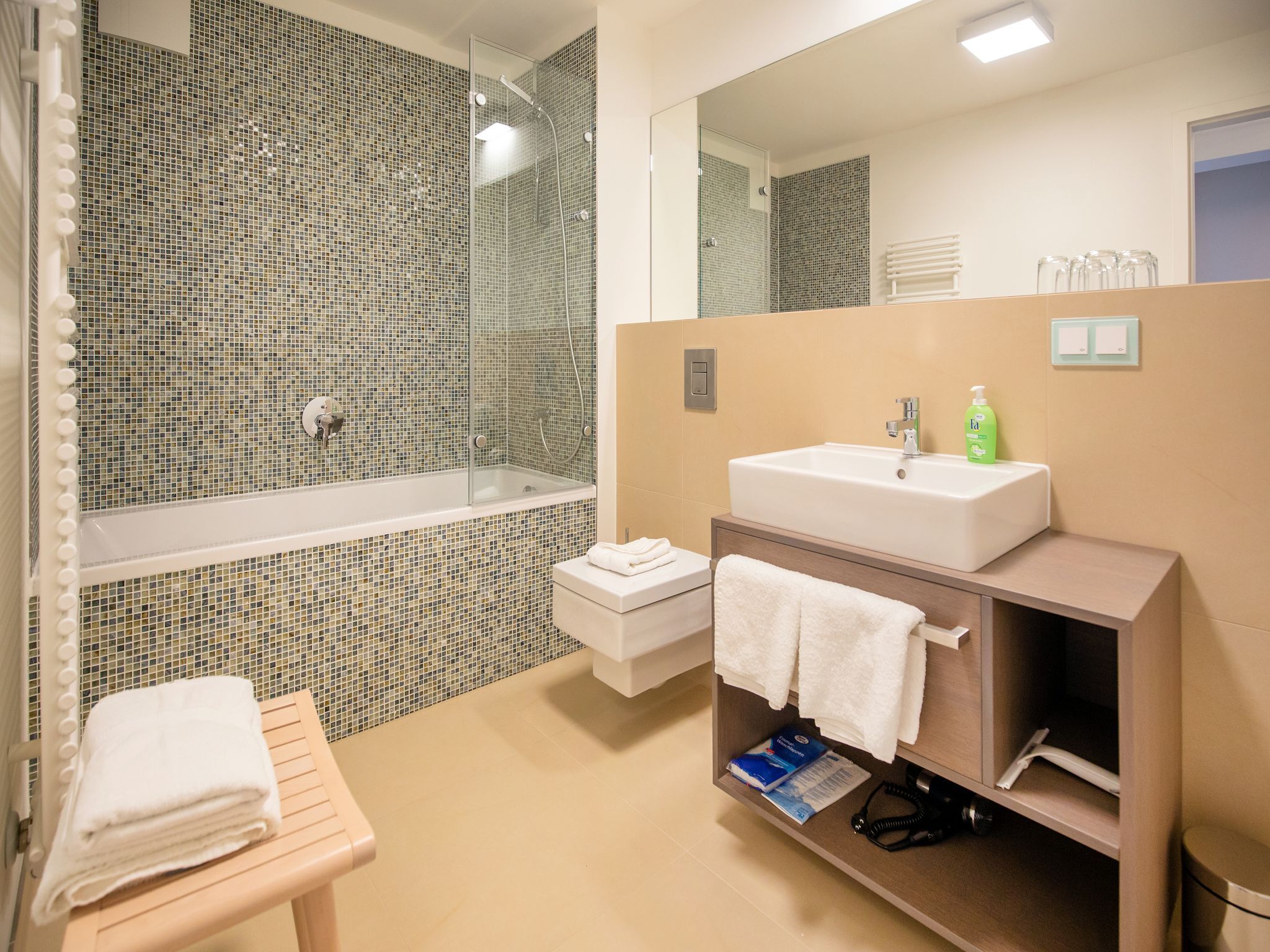 Dünenresidenz Prora Ferienwohnung mit Meerblick, 2 Schlafzimmern und Balkon (NP/115) Insel Rügen - Badezimmer