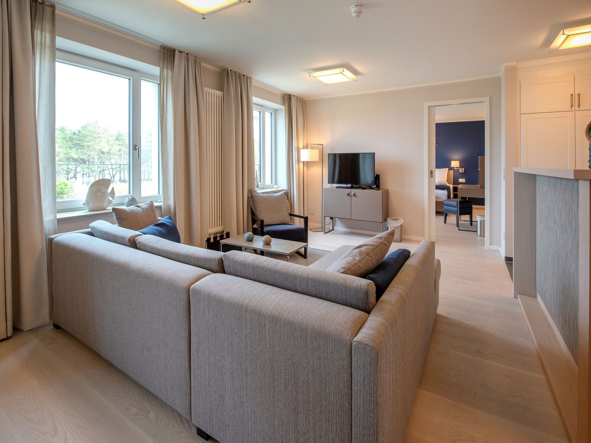 Dünenresidenz Prora Ferienwohnung Azur mit Meerblick, 2 Schlafzimmern und Balkon (NP/203) Insel Rügen - Wohnzimmer