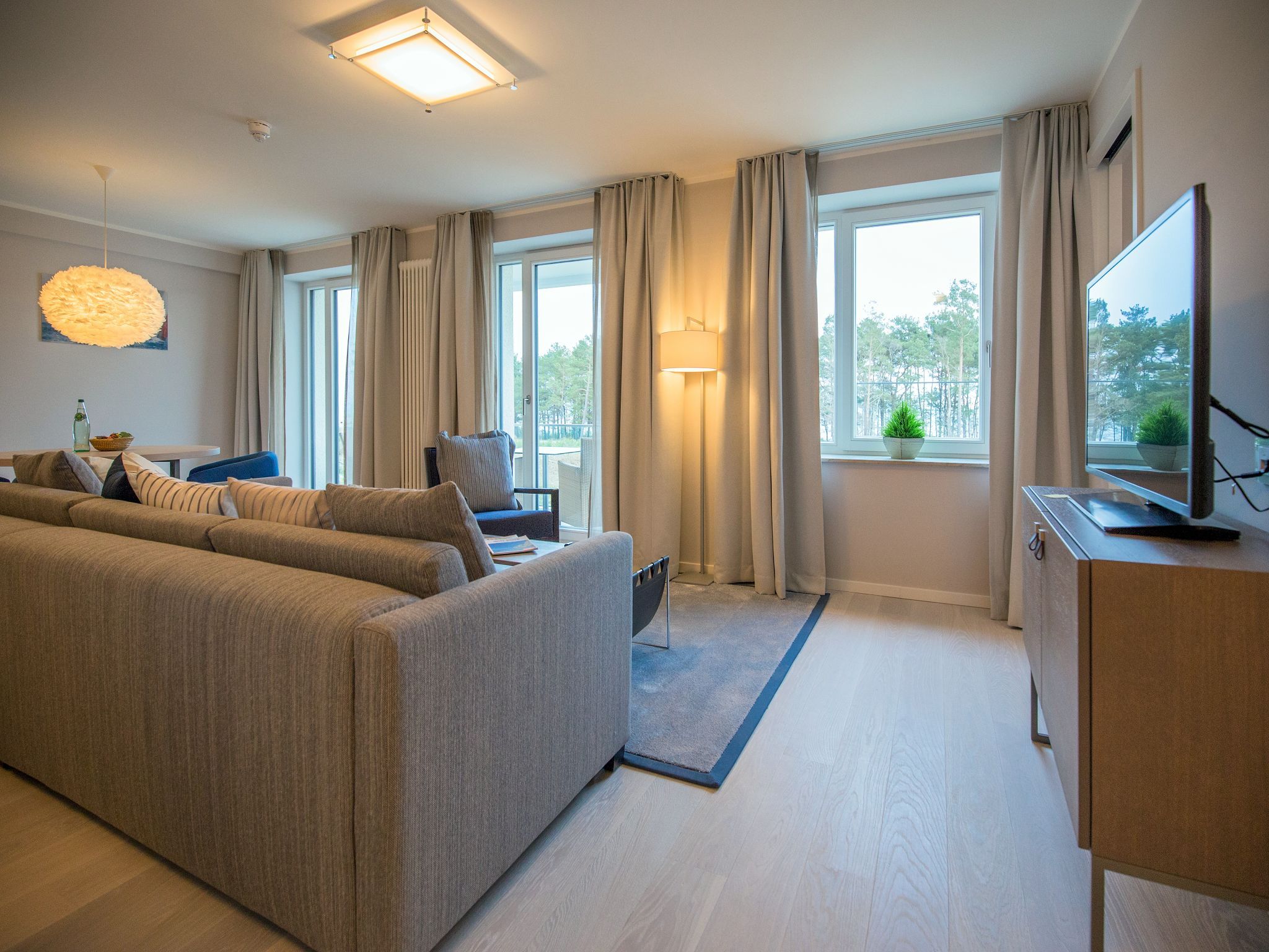 Dünenresidenz Prora Ferienwohnung mit Meerblick, 1 Schlafzimmer und Balkon (NP/213) Insel Rügen - Wohnzimmer
