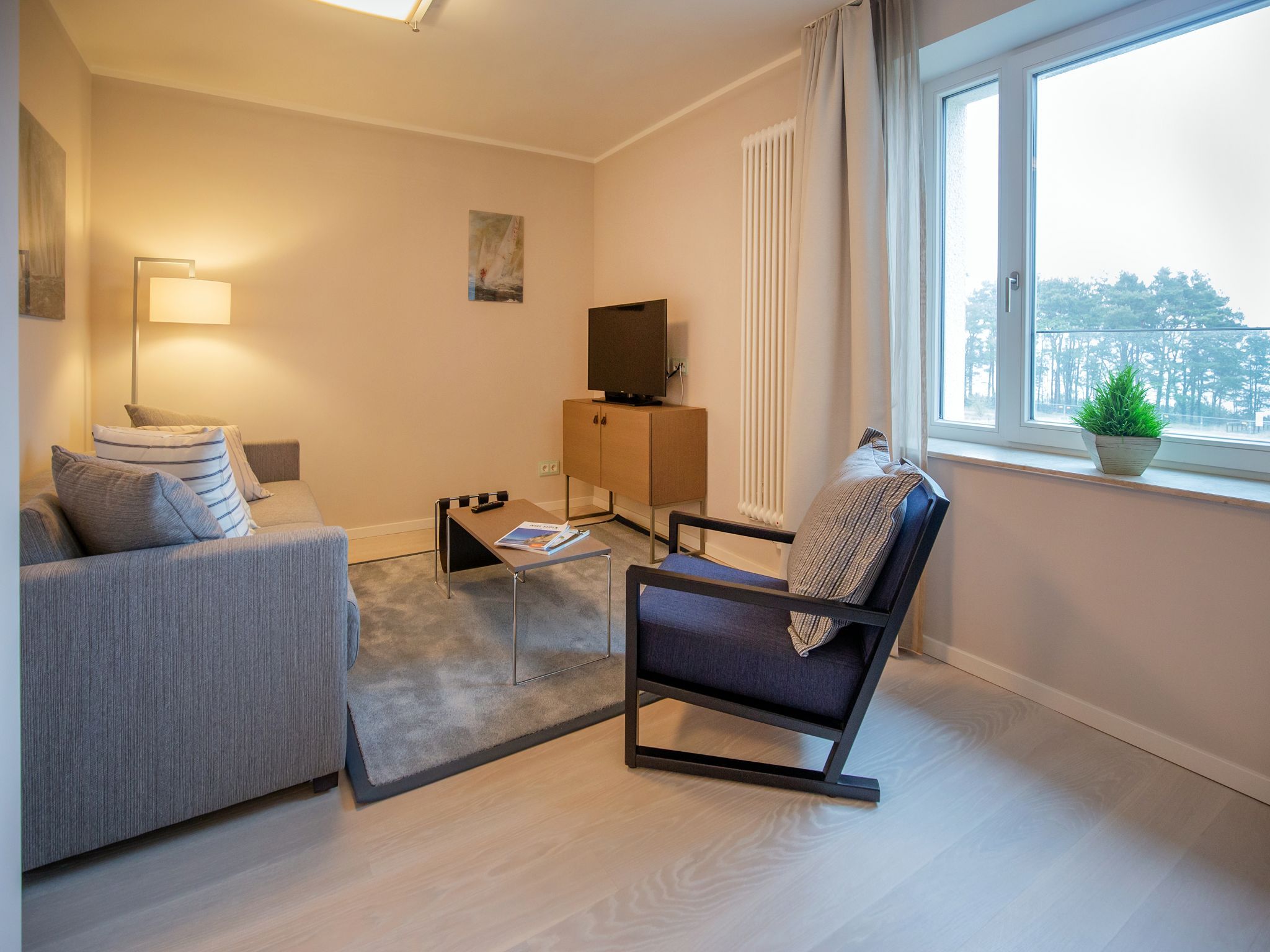 Dünenresidenz Prora Ferienwohnung mit Meerblick, 1 Schlafzimmer und Balkon (NP/321) Insel Rügen - Wohnzimmer