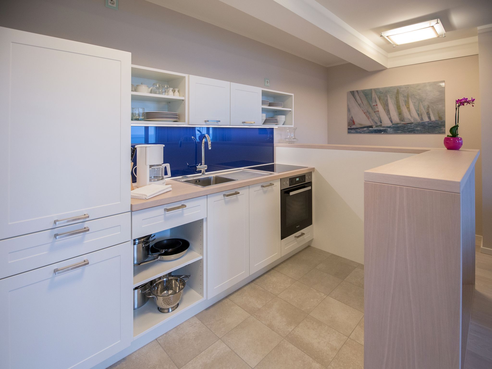 Dünenresidenz Prora Ferienwohnung mit Meerblick, 2 Schlafzimmern und Balkon (NP/403) Insel Rügen - Küche / Küchenzeile