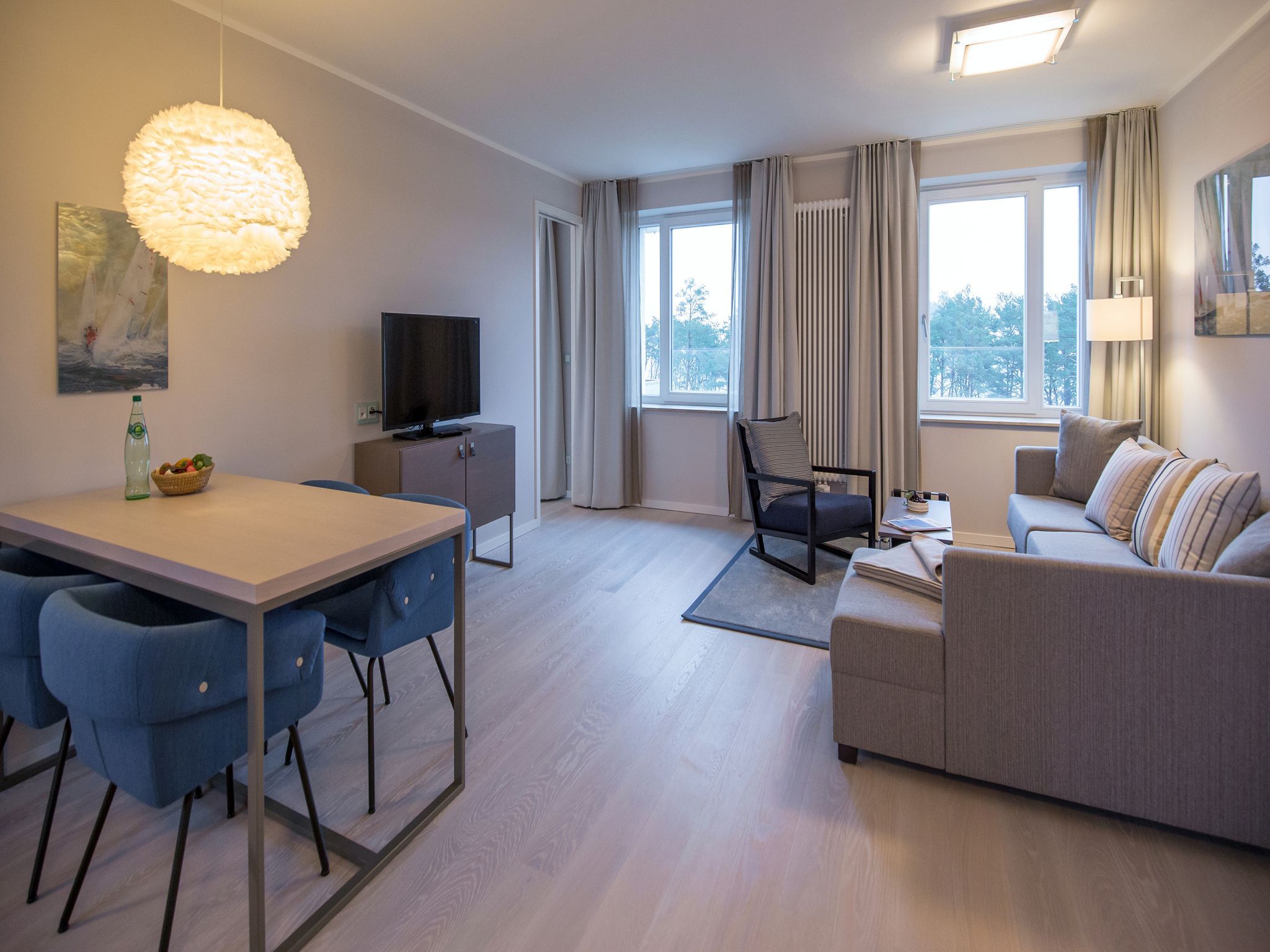 Dünenresidenz Prora Ferienwohnung mit Meerblick, 3 Schlafzimmern und Balkon (NP/406) Insel Rügen - Wohnzimmer