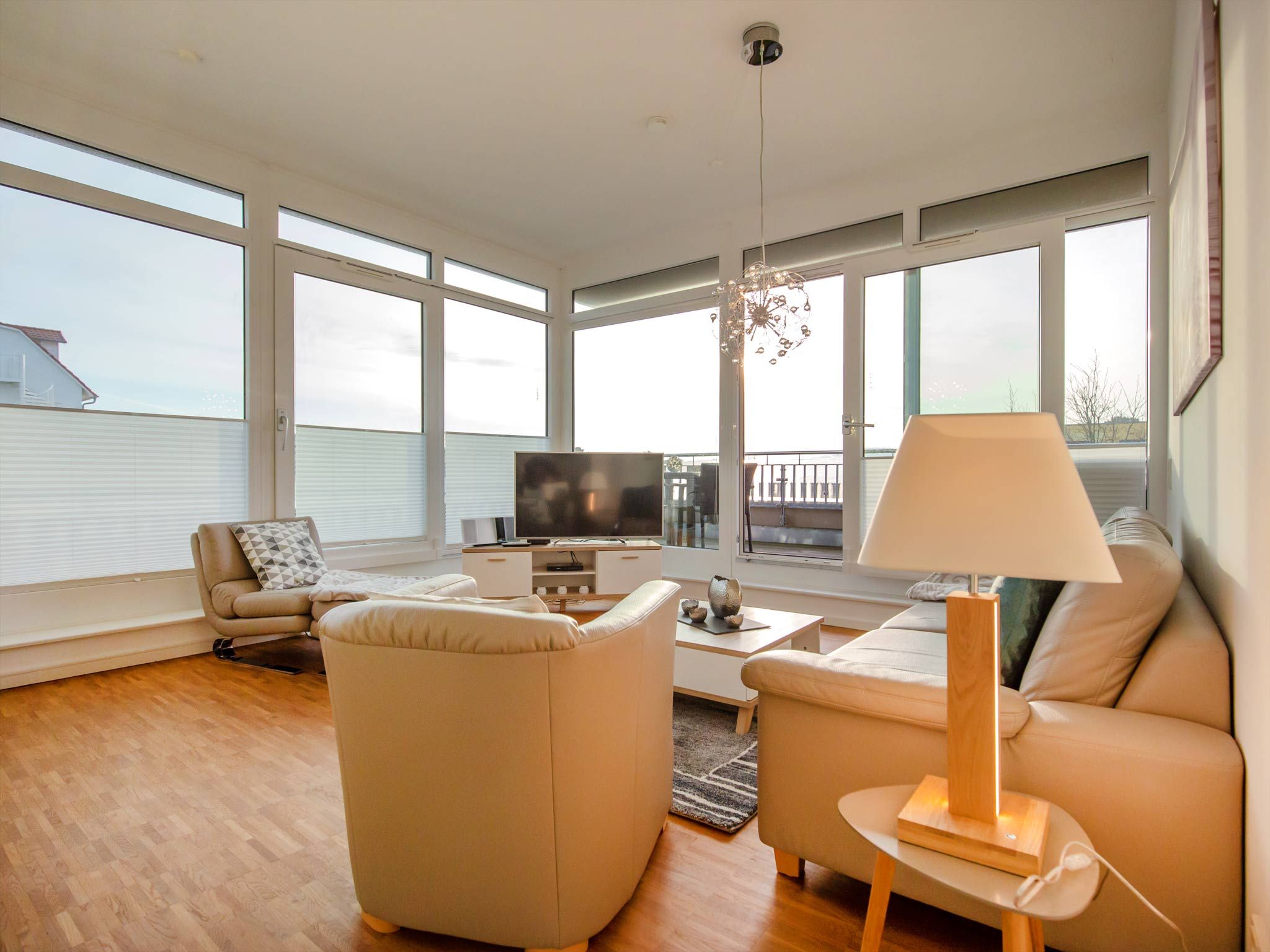 Strandvillen Binz Ferienwohnung mit 2 Schlafzimmern, Terrasse und Balkon (DR/434) Insel Rügen - Wohnzimmer