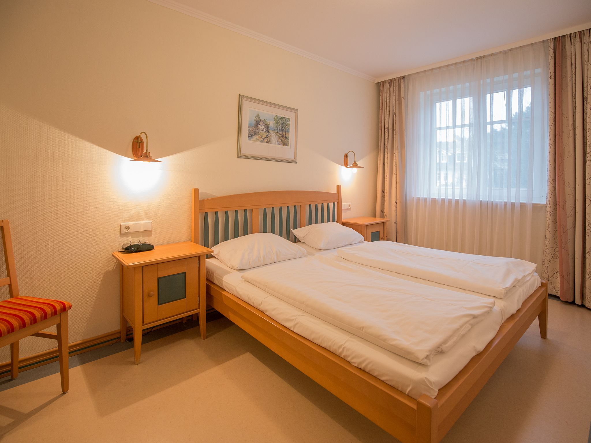 Dünenpark Binz Klassik Ferienwohnung mit 1 Schlafzimmer und Balkon im Obergeschoss (006) Insel Rügen - Schlafzimmer