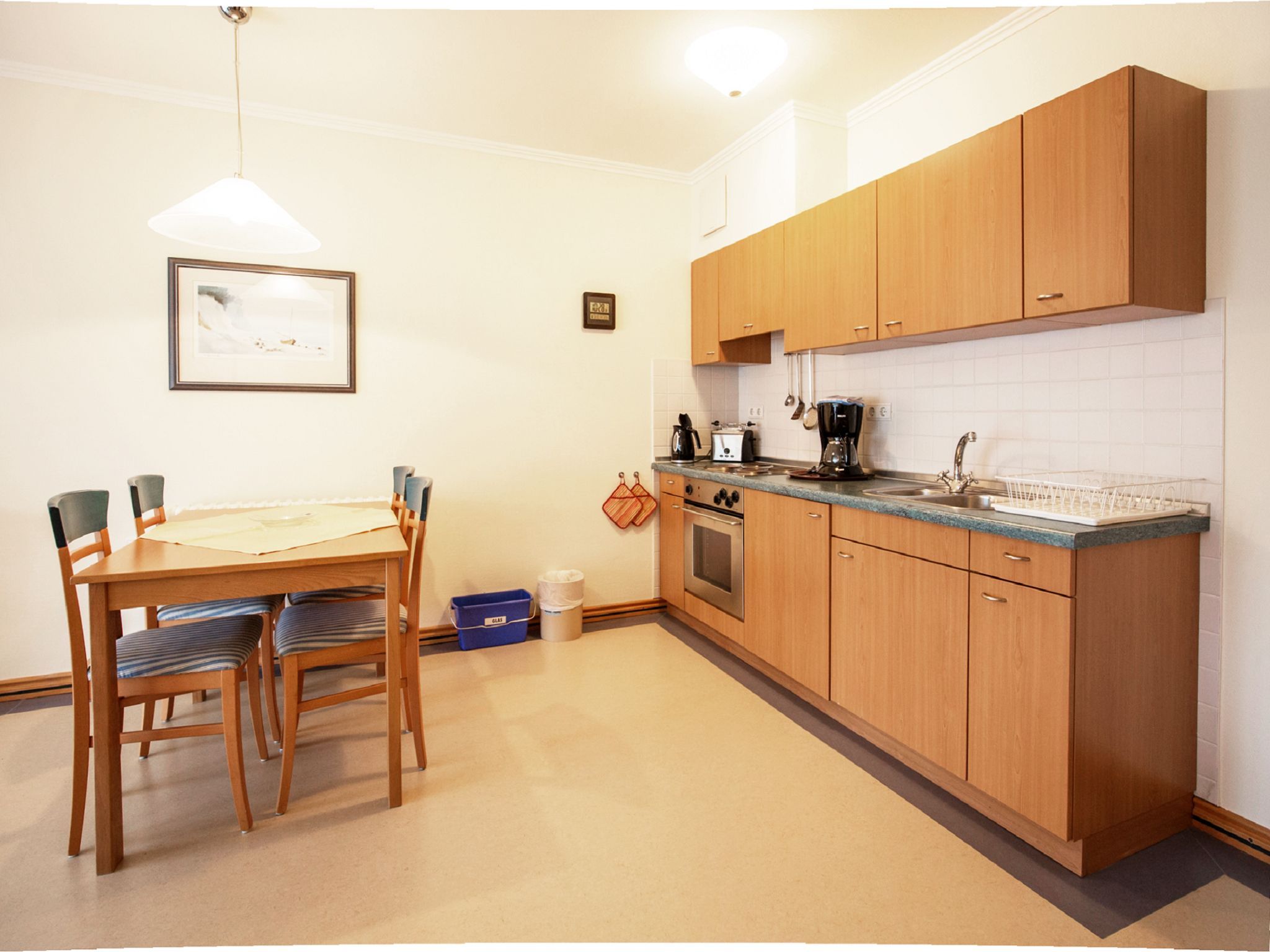 Dünenpark Binz Komfort Ferienwohnung mit 1 Schlafzimmer und Balkon im Obergeschoss (019) Insel Rügen - Küche / Küchenzeile