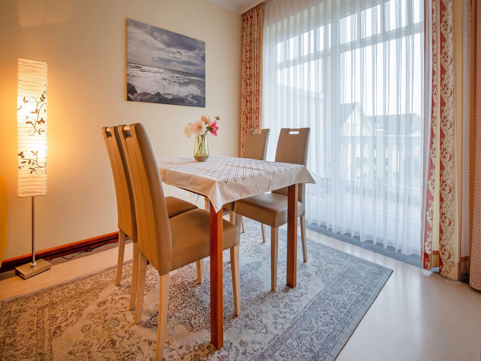 Dünenpark Binz Komfort Ferienwohnung mit 2 Schlafzimmern und Balkon im Dachgeschoss (031) Insel Rügen - Wohnzimmer