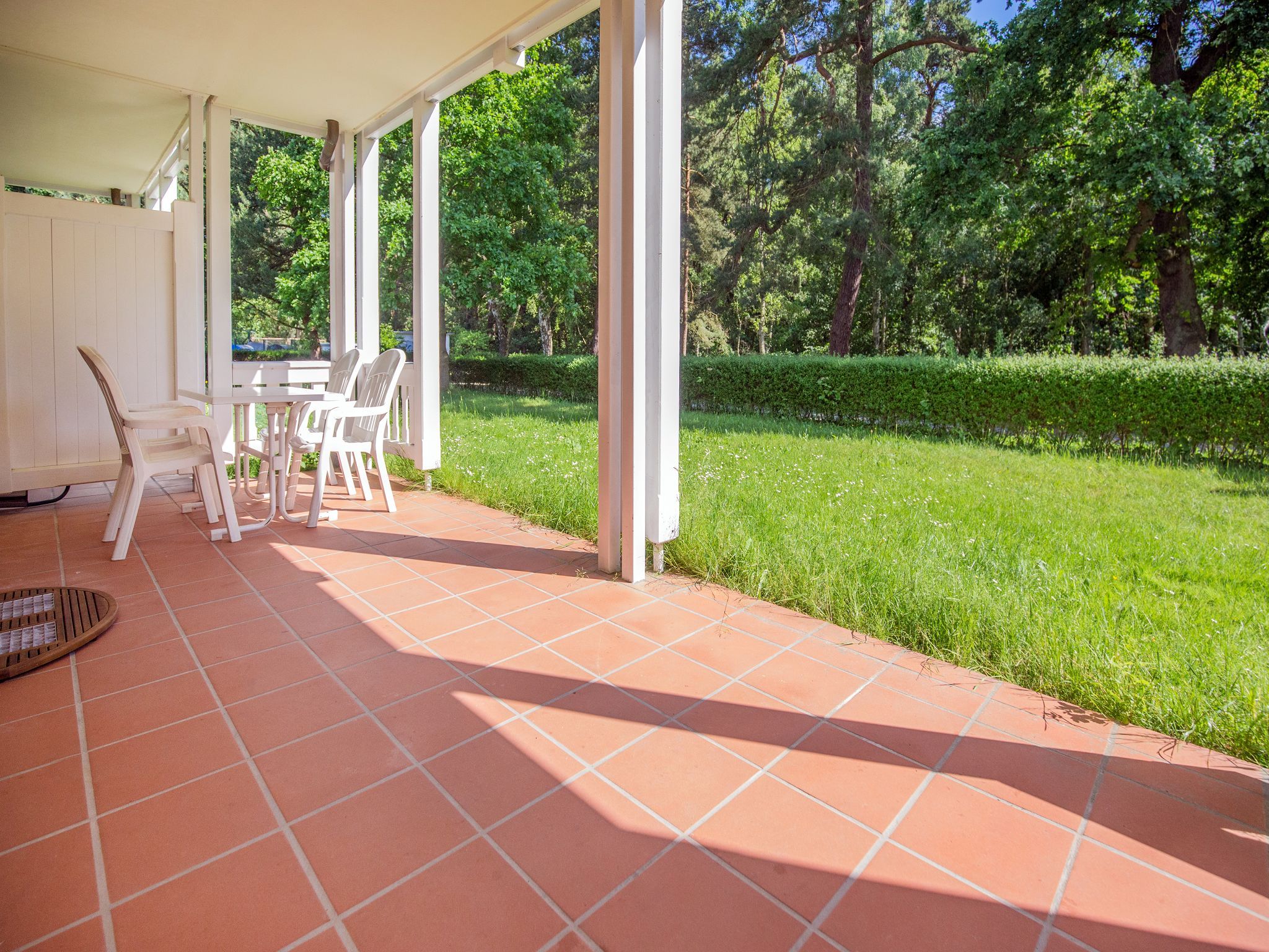 Dünenpark Binz Komfort Ferienwohnung mit 1 Schlafzimmer und Terrasse im Erdgeschoss (034) Insel Rügen - Terrasse