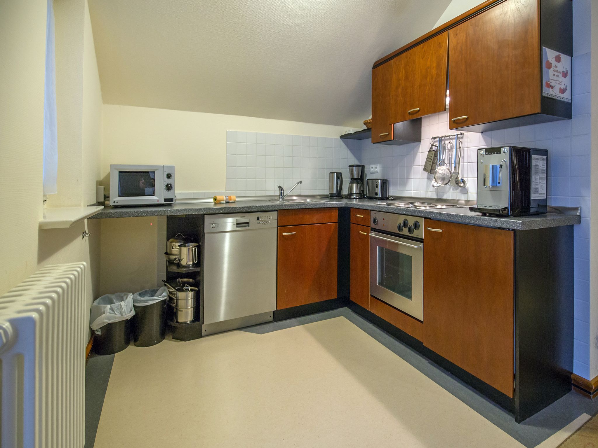 Dünenpark Binz Komfort Ferienwohnung mit 2 Schlafzimmern und Balkon im Dachgeschoss (039) Insel Rügen - Küche / Küchenzeile