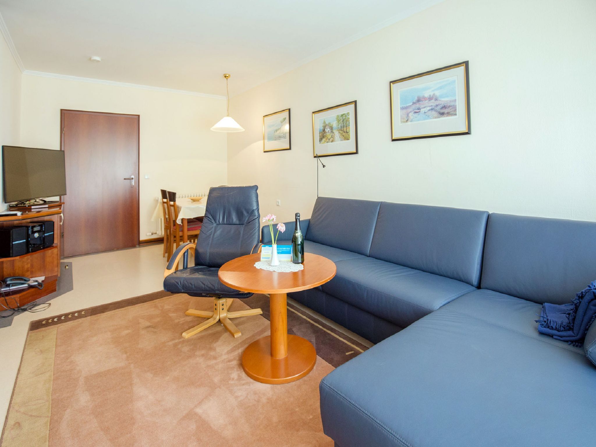 Dünenpark Binz Komfort Ferienwohnung mit 2 Schlafzimmern und Balkon im Dachgeschoss (039) Insel Rügen - Wohnzimmer