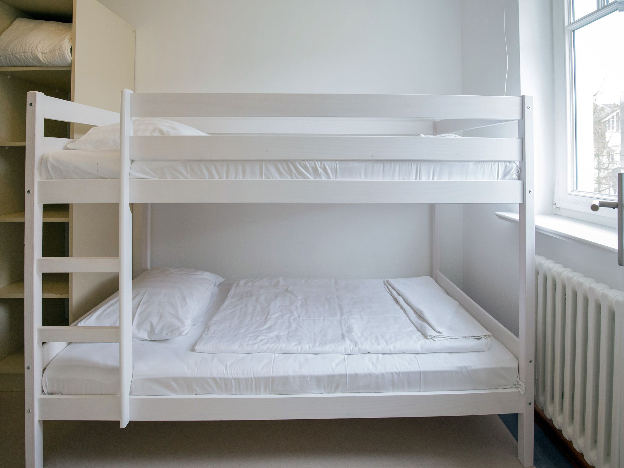 Dünenpark Binz Komfortplus Ferienwohnung mit 1 Schlafzimmer und Balkon im Obergeschoss (046) Insel Rügen - Schlafzimmer