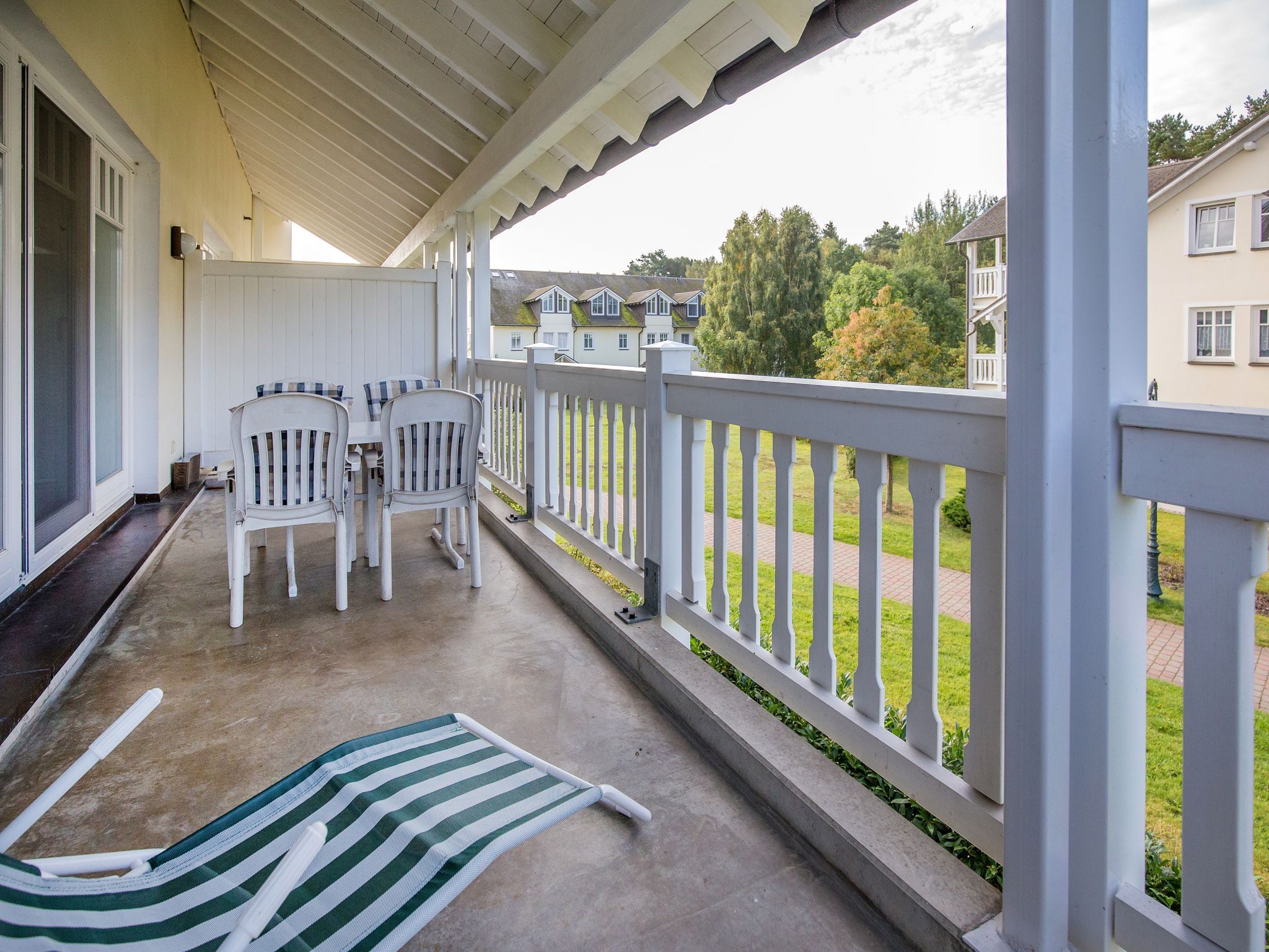 Dünenpark Binz Klassik Ferienwohnung mit 2 Schlafzimmern und Balkon im Obergeschoss (065) Insel Rügen - Balkon